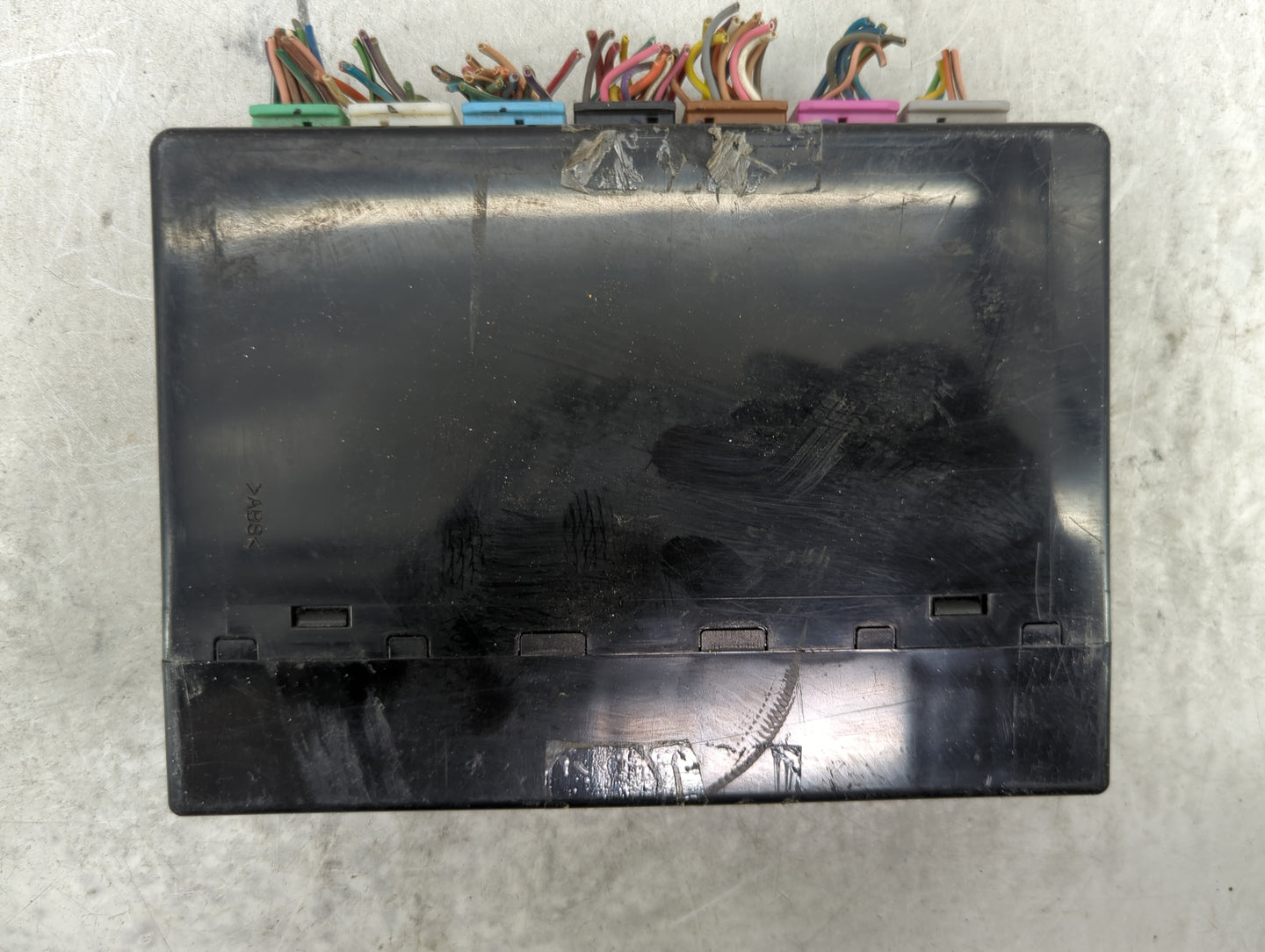 Suzuki Vitara Body Control Module Bcm 25847589|tn232400-0193 - Oemusedautoparts1.com