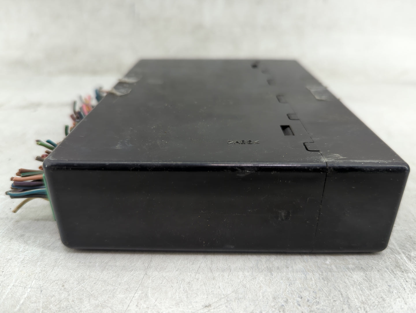 Suzuki Vitara Body Control Module Bcm Inner Cabin Fuse Box - Oemusedautoparts1.com