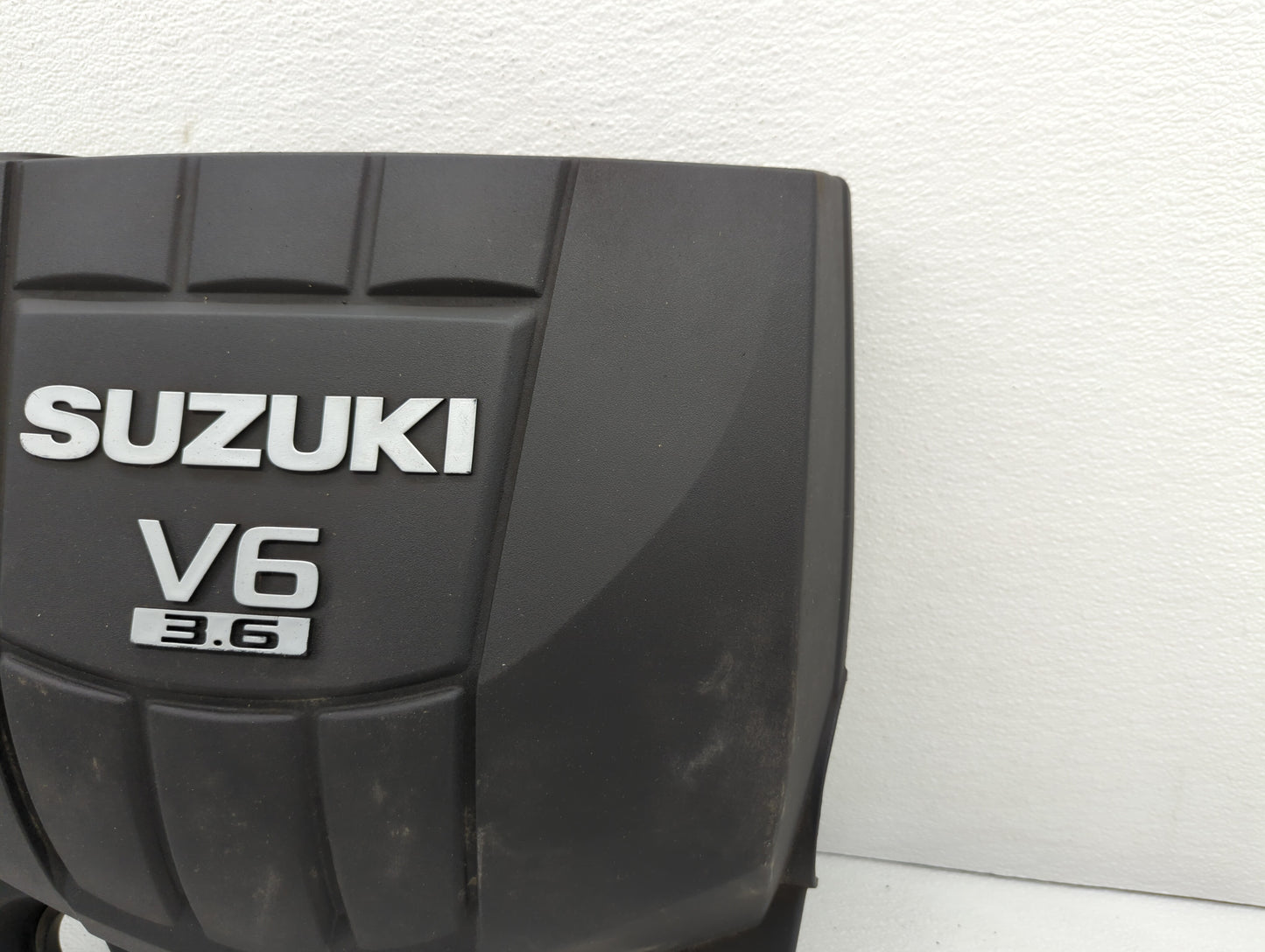 2008 Suzuki Vitara Engine Cover - Oemusedautoparts1.com