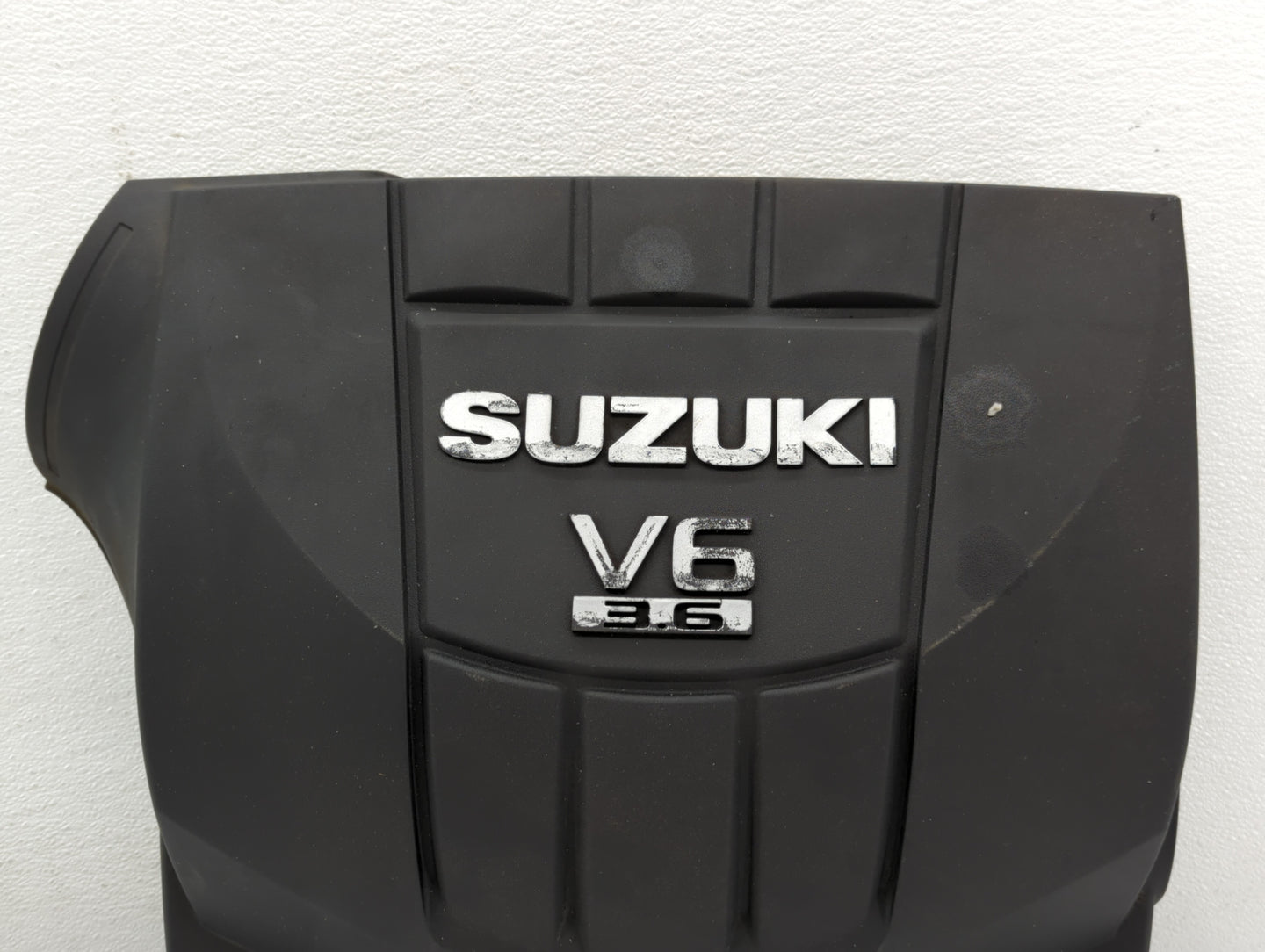 2008 Suzuki Vitara Engine Cover - Oemusedautoparts1.com