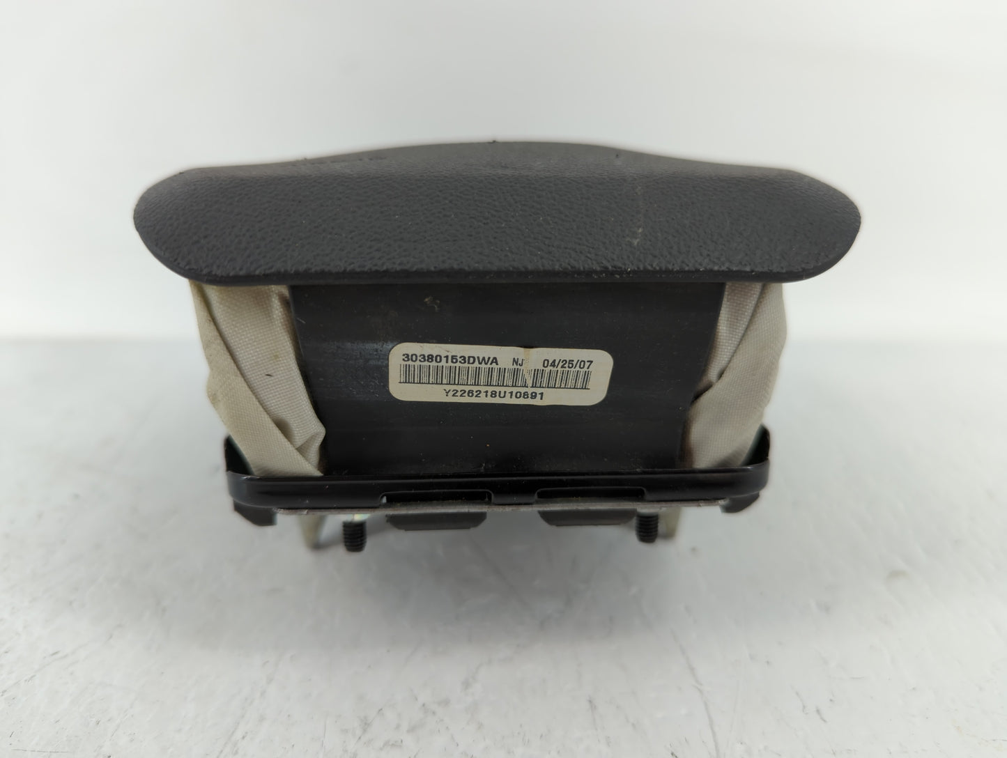 2008 Suzuki Vitara Air Bag Driver Left Steering Wheel Mounted Fits Fits 2007 2009 OEM Used Auto Parts - Oemusedautoparts1.co