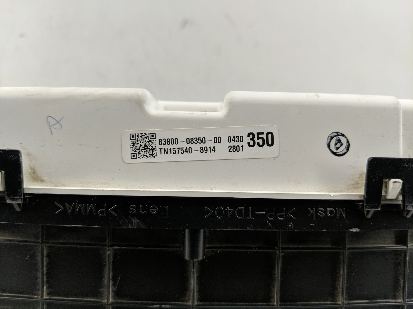 2008 Toyota Avalon Instrument Cluster Speedometer Gauges P/N:TN157540-8914 Fits OEM Used Auto Parts - Oemusedautoparts1.com