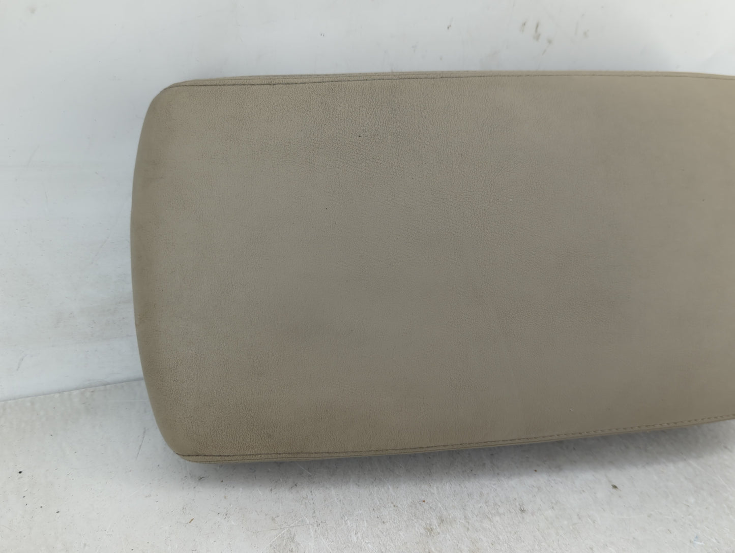 2008 Toyota Avalon Center Console Armrest Cover Lid Fits OEM Used Auto Parts - Oemusedautoparts1.com