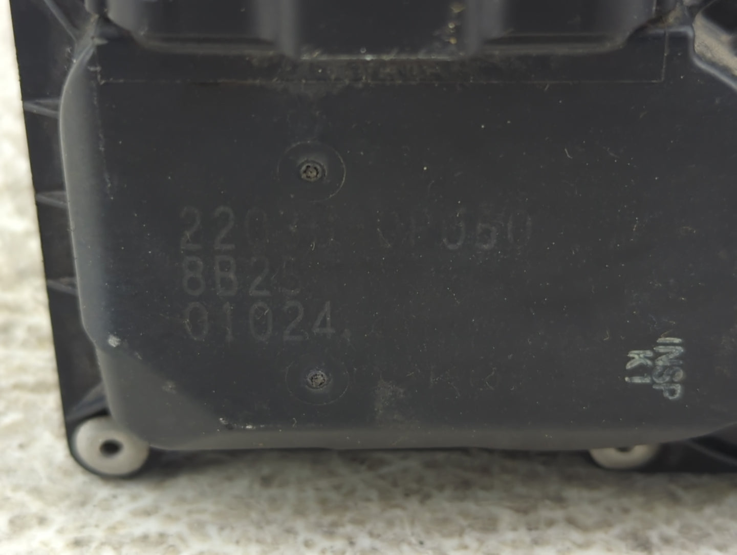 2005-2018 Toyota Avalon Throttle Body P/N:22030-0P050 Fits OEM Used Auto Parts - Oemusedautoparts1.com