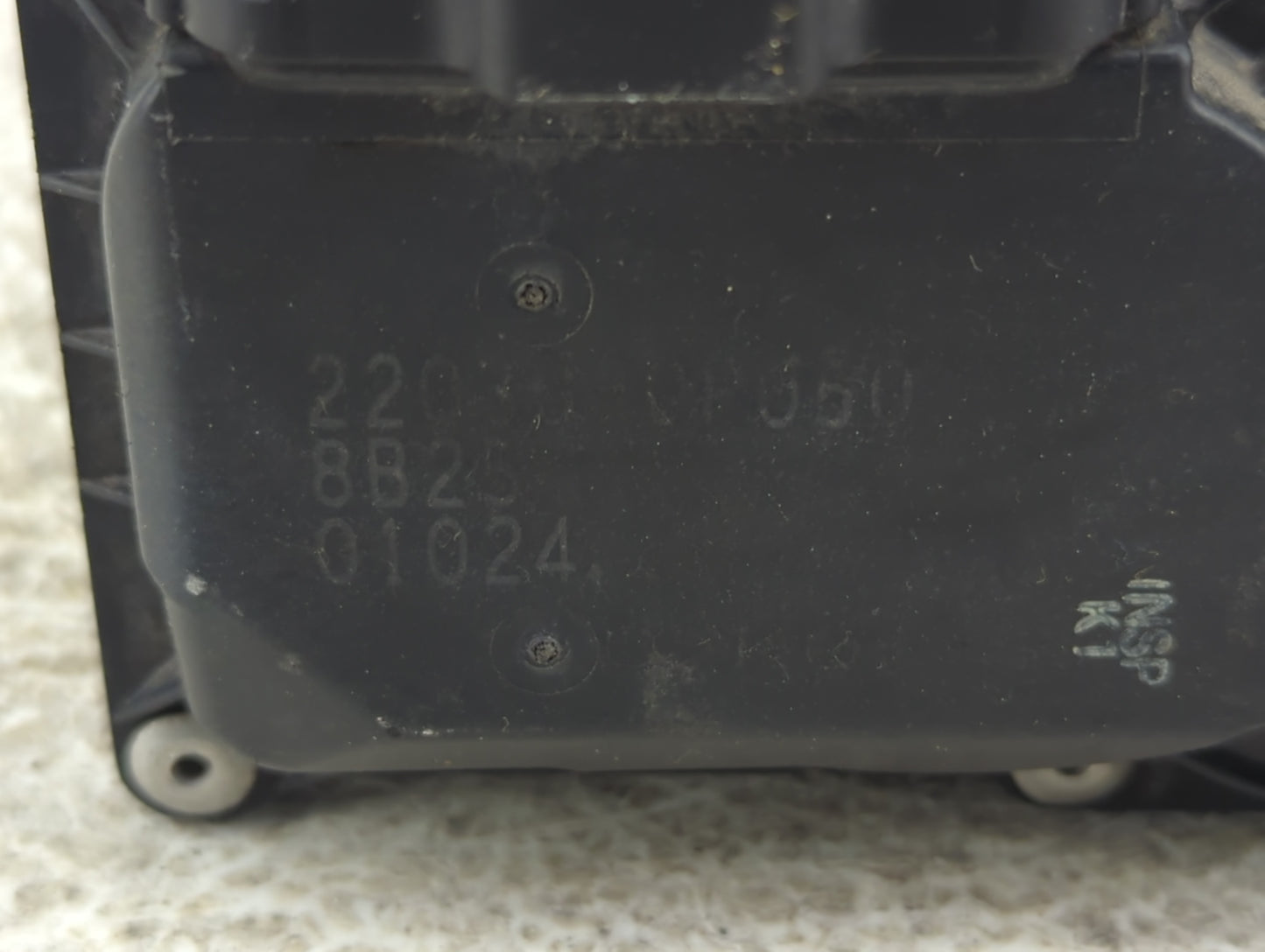 2005-2018 Toyota Avalon Throttle Body P/N:22030-0P050 Fits OEM Used Auto Parts - Oemusedautoparts1.com