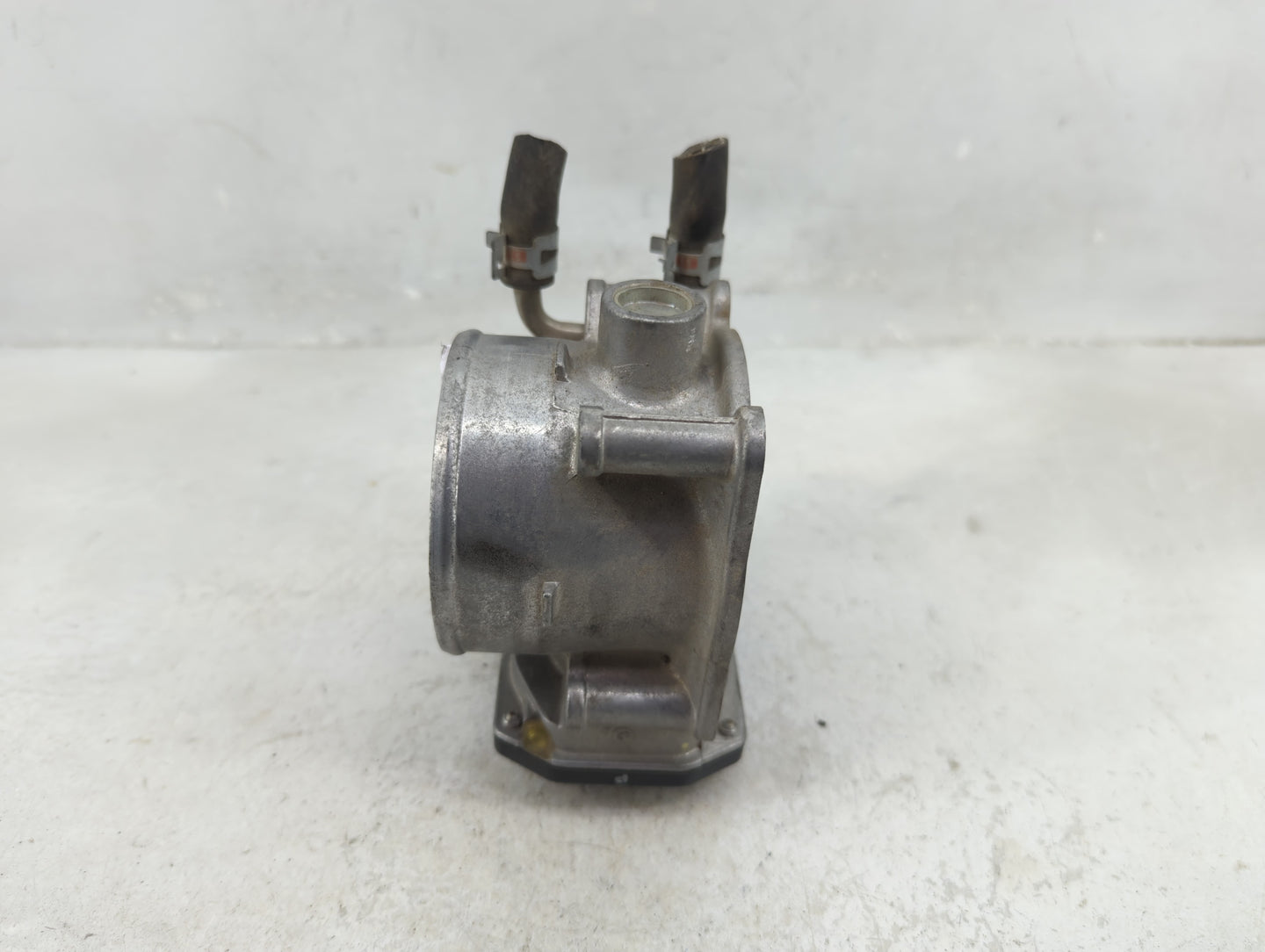 2005-2018 Toyota Avalon Throttle Body Fits Fits 2005 2006 2007 2008 2009 2010 2011 2012 2013 2014 2015 2016 2017 2018 OEM Us
