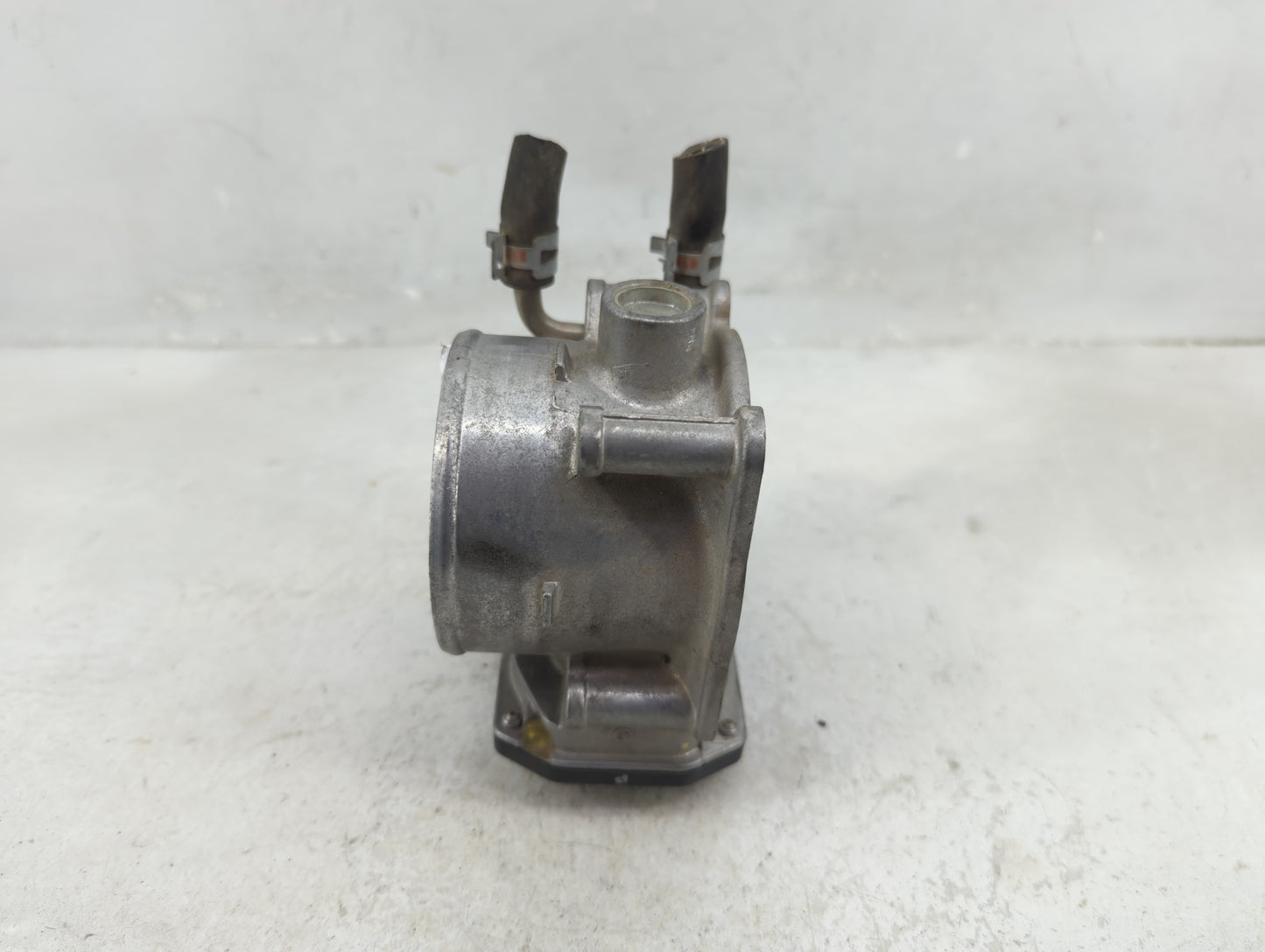 2005-2018 Toyota Avalon Throttle Body Fits Fits 2005 2006 2007 2008 2009 2010 2011 2012 2013 2014 2015 2016 2017 2018 OEM Us