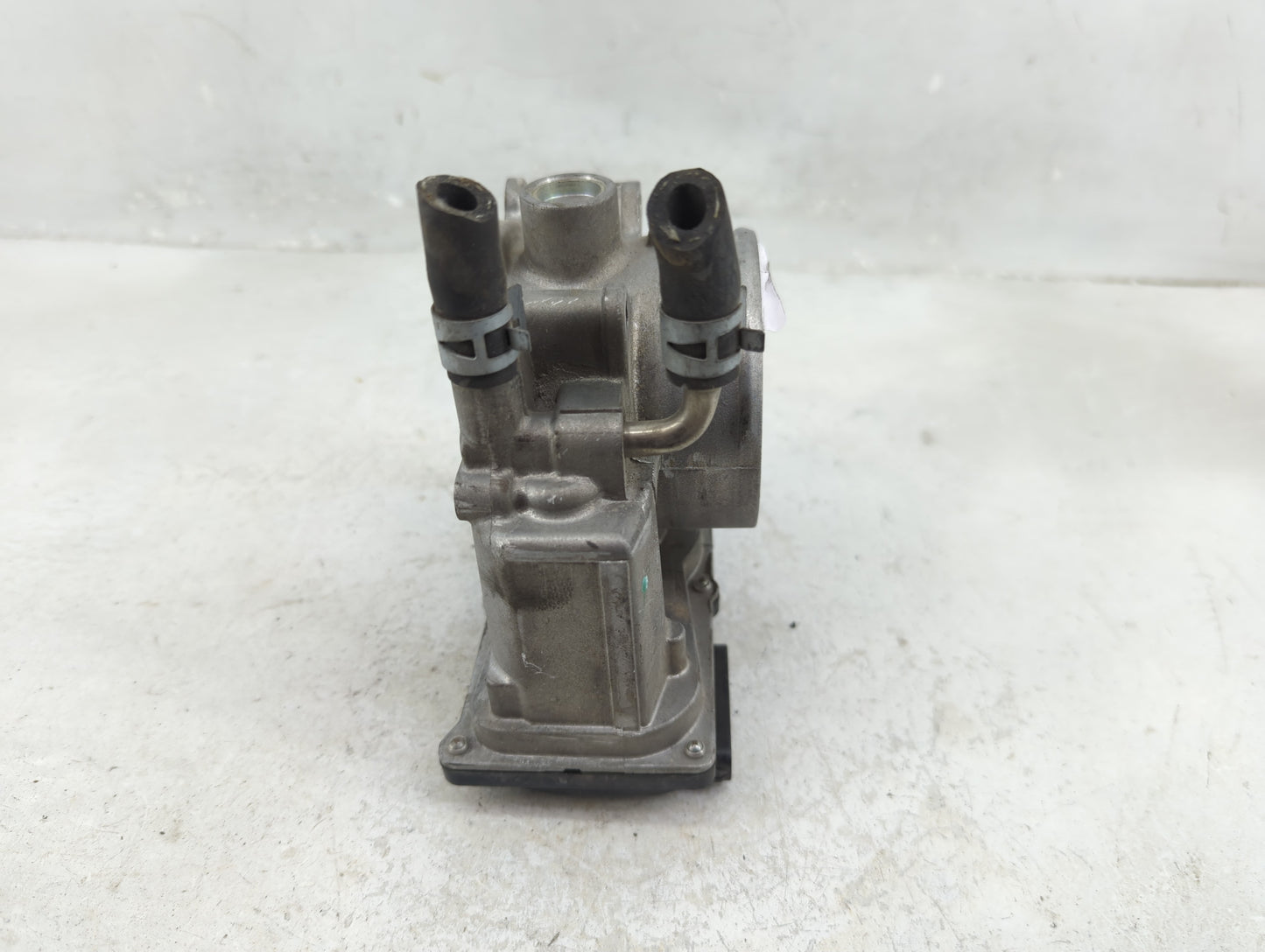 2005-2018 Toyota Avalon Throttle Body Fits Fits 2005 2006 2007 2008 2009 2010 2011 2012 2013 2014 2015 2016 2017 2018 OEM Us