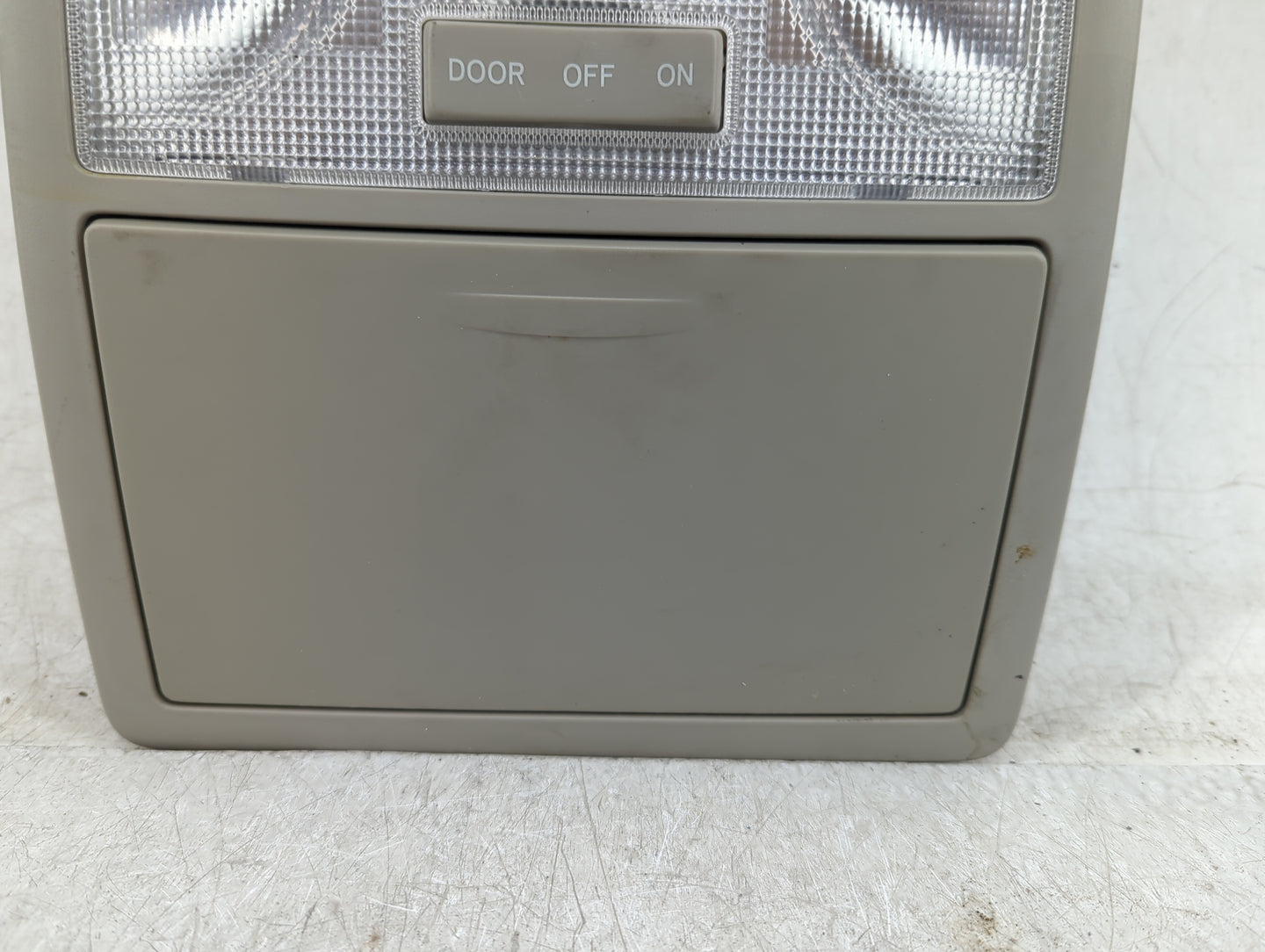 2008 Toyota Avalon Overhead Roof Console - Oemusedautoparts1.com