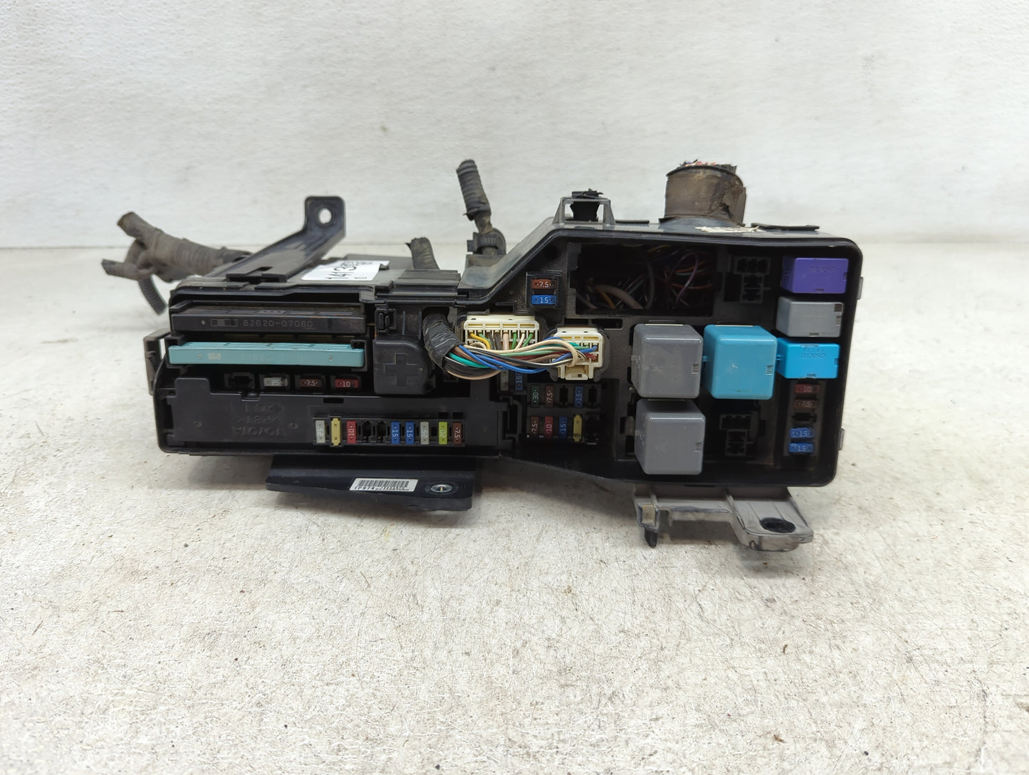 2005-2010 Toyota Avalon Fusebox Fuse Box Panel Relay Module P/N:8272007060 Fits Fits 2005 2006 2007 2008 2009 2010 OEM Used 