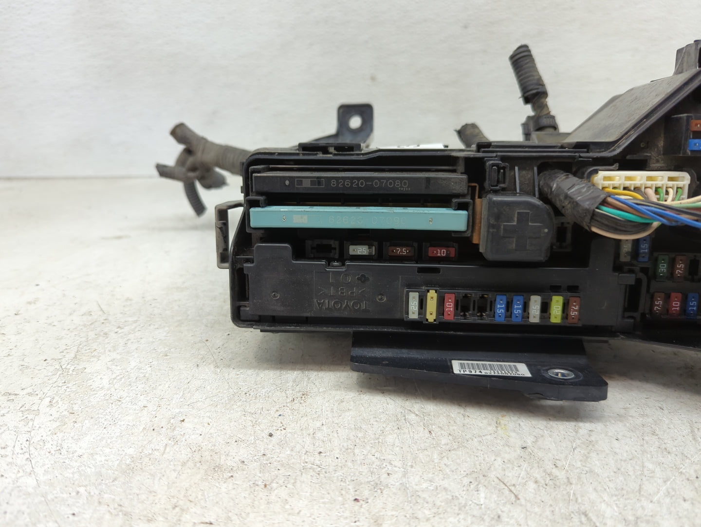 2005-2010 Toyota Avalon Fusebox Fuse Box Panel Relay Module P/N:8272007060 Fits Fits 2005 2006 2007 2008 2009 2010 OEM Used 