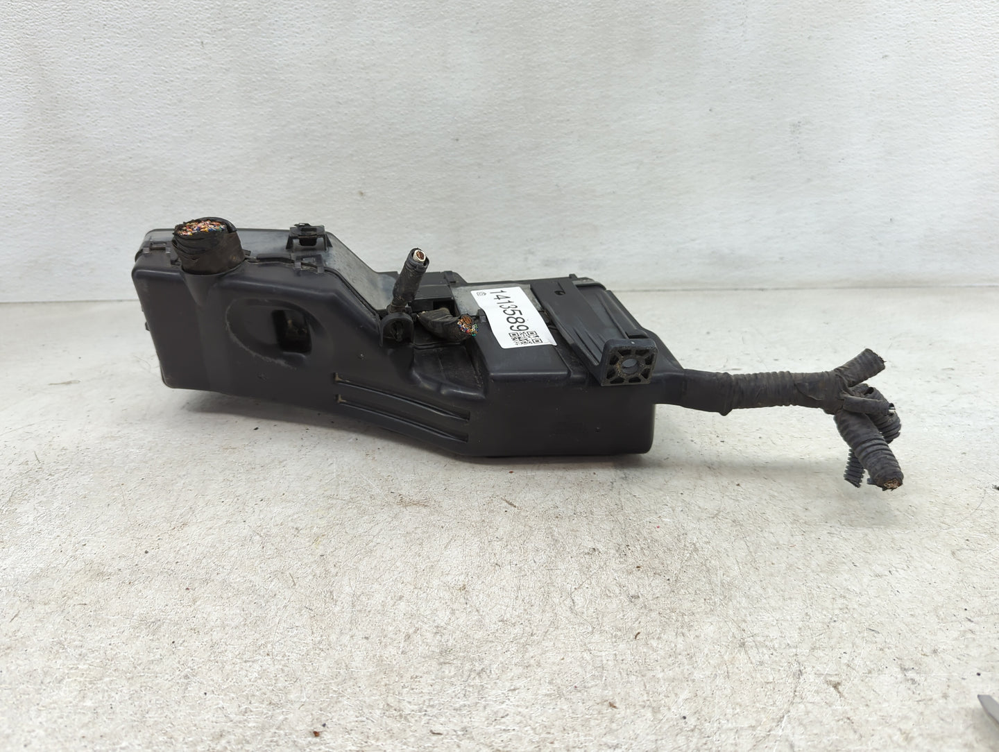 2005-2010 Toyota Avalon Fusebox Fuse Box Panel Relay Module P/N:8272007060 Fits Fits 2005 2006 2007 2008 2009 2010 OEM Used 