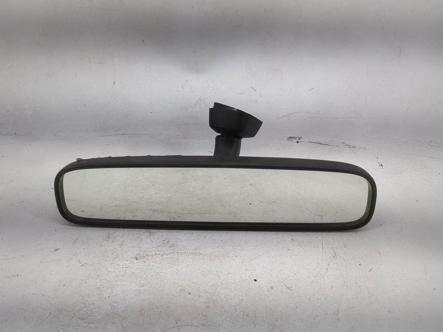 2008 Toyota Avalon Interior Rear View Mirror Replacement OEM P/N:E4 032196 E4 022196, A047171, Murakami 7227 Fits OEM Used A
