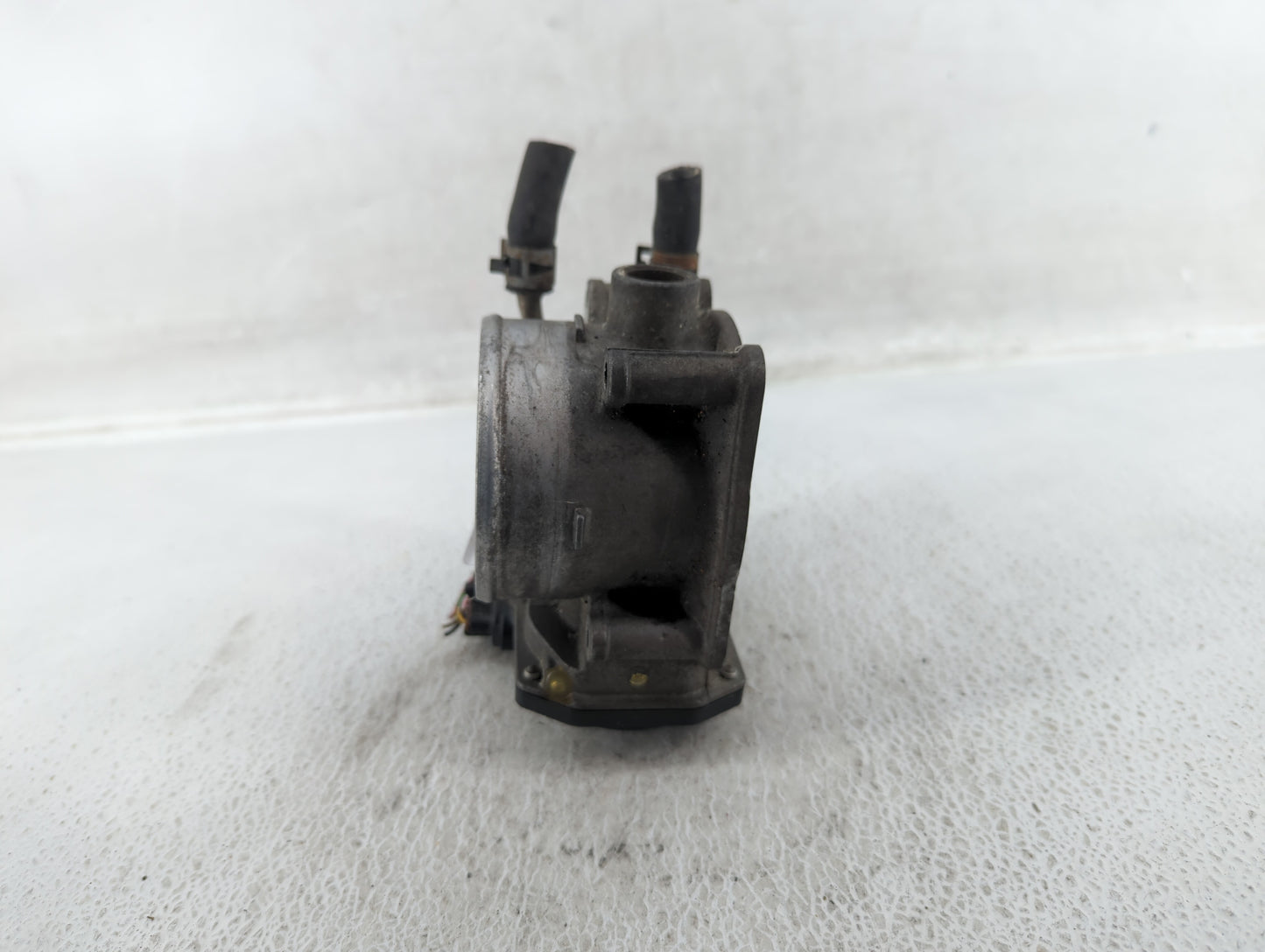 2005-2018 Toyota Avalon Throttle Body P/N:22030-0P050 Fits OEM Used Auto Parts - Oemusedautoparts1.com