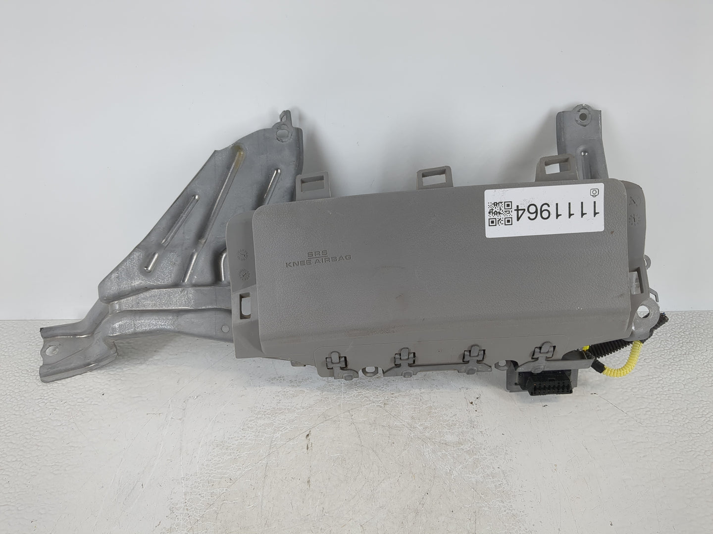 2007-2011 Toyota Camry Air Bag Passenger Seat Right OEM P/N:228188307M38 Fits Fits 2007 2008 2009 2010 2011 OEM Used Auto Pa