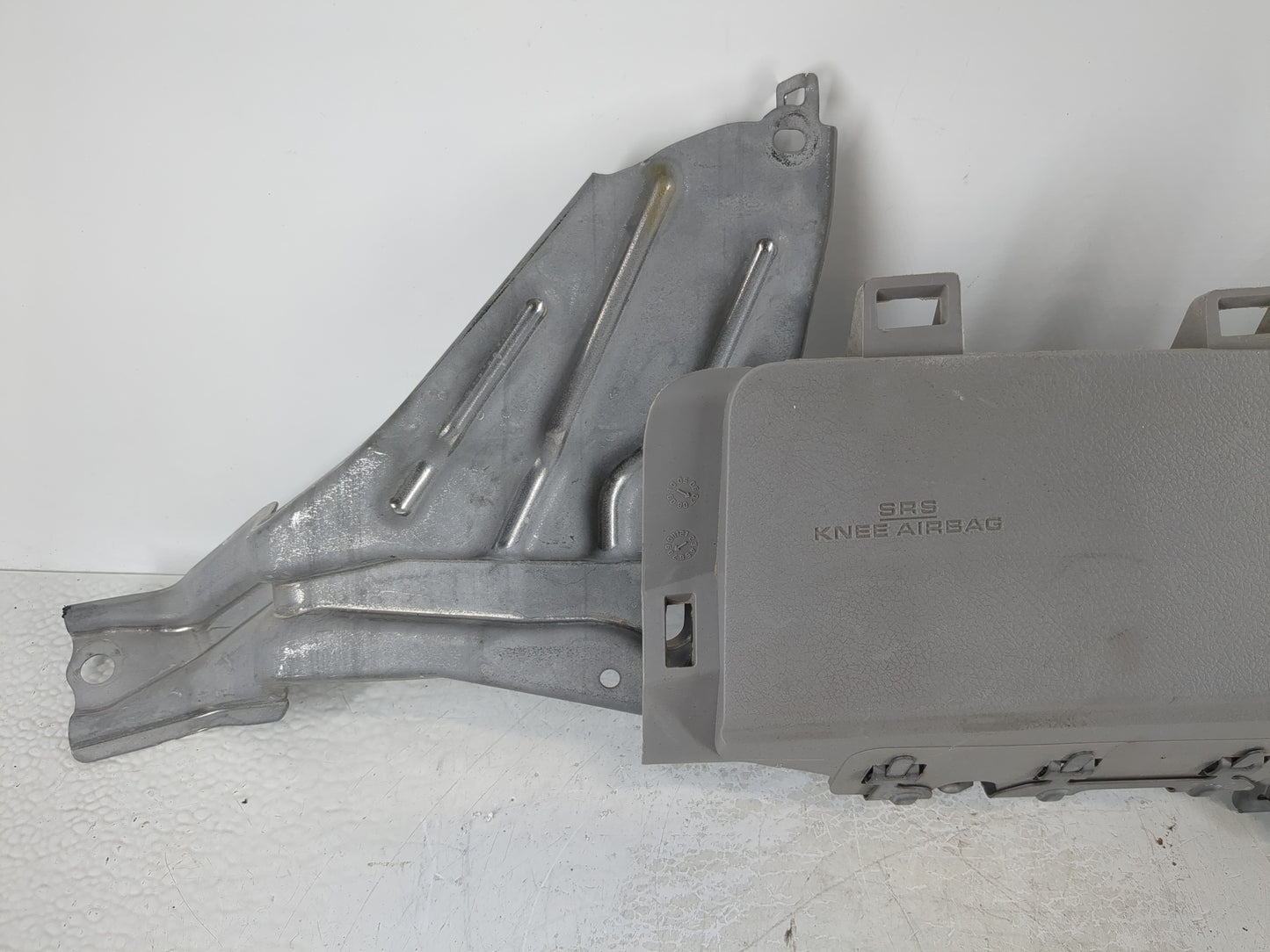 2007-2011 Toyota Camry Air Bag Passenger Seat Right OEM P/N:228188307M38 Fits Fits 2007 2008 2009 2010 2011 OEM Used Auto Pa