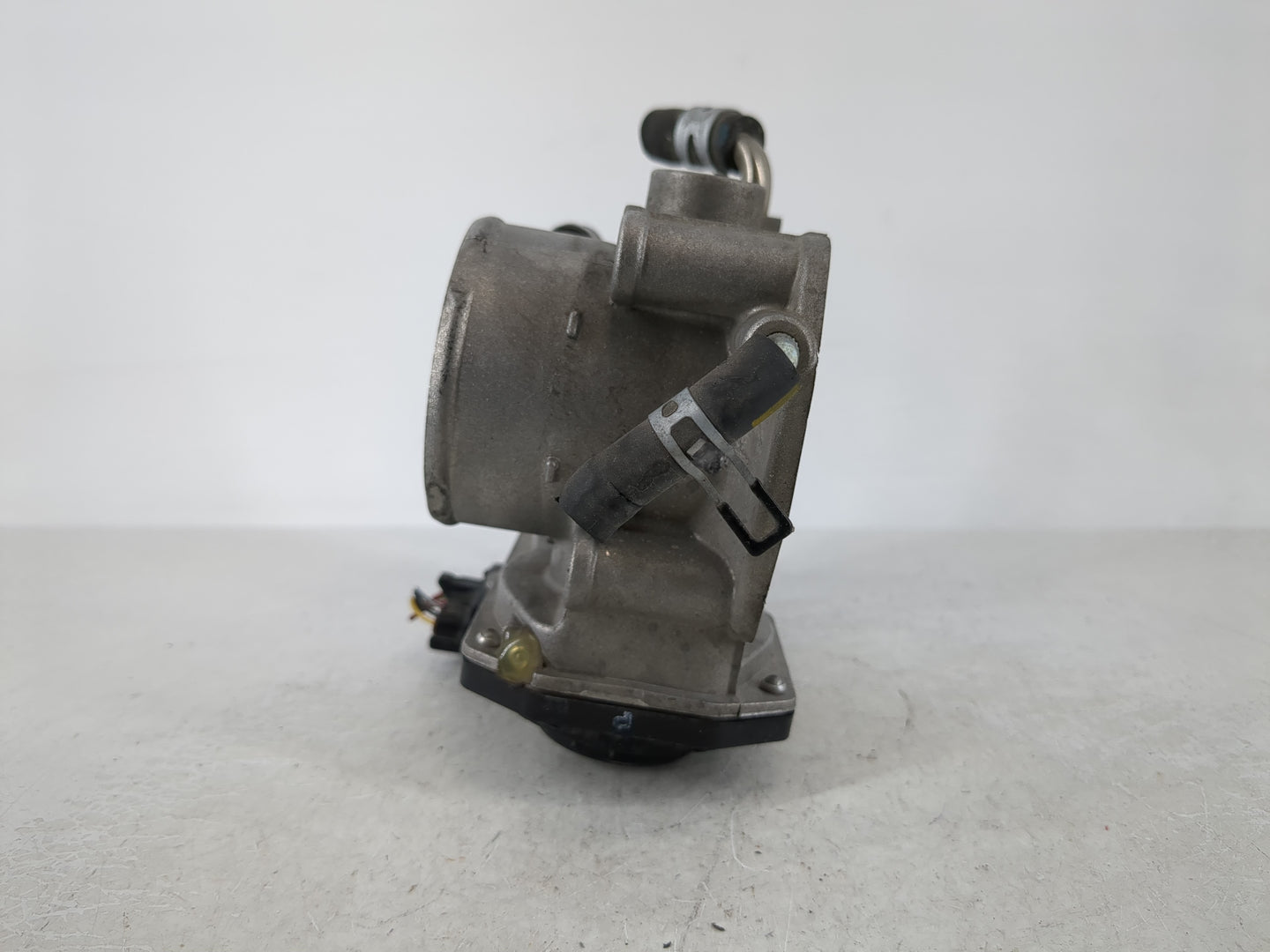 2007-2011 Toyota Camry Throttle Body P/N:22030-0H030 Fits Fits 2006 2007 2008 2009 2010 2011 2012 2013 2014 2015 OEM Used Au