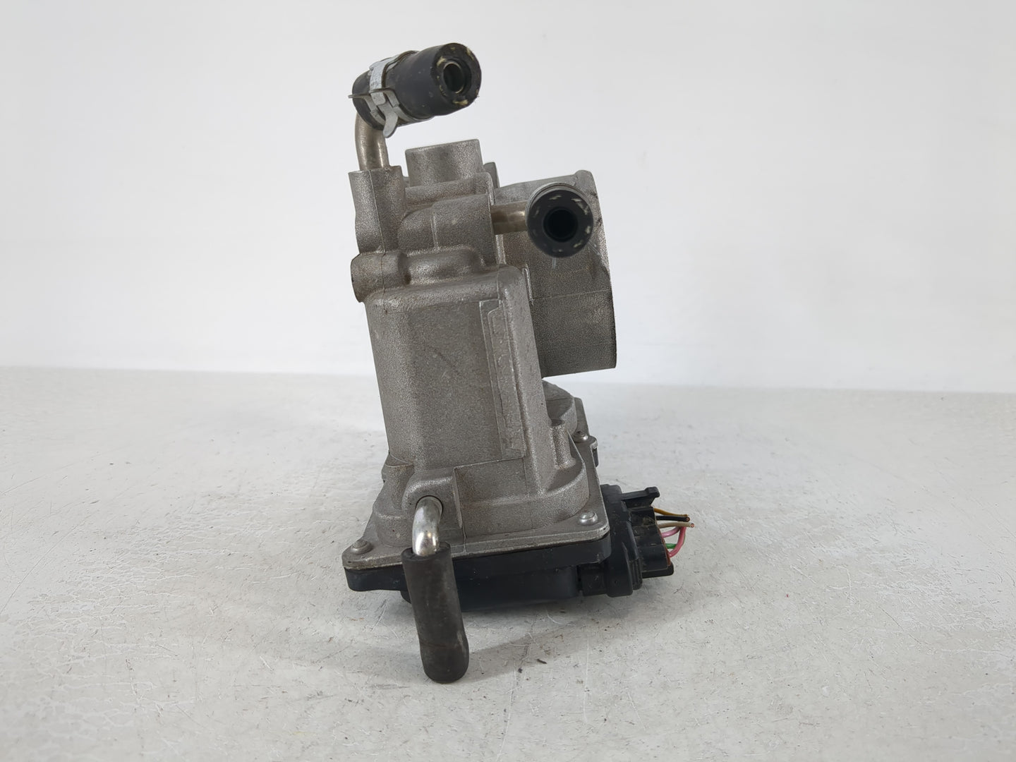 2007-2011 Toyota Camry Throttle Body P/N:22030-0H030 Fits Fits 2006 2007 2008 2009 2010 2011 2012 2013 2014 2015 OEM Used Au
