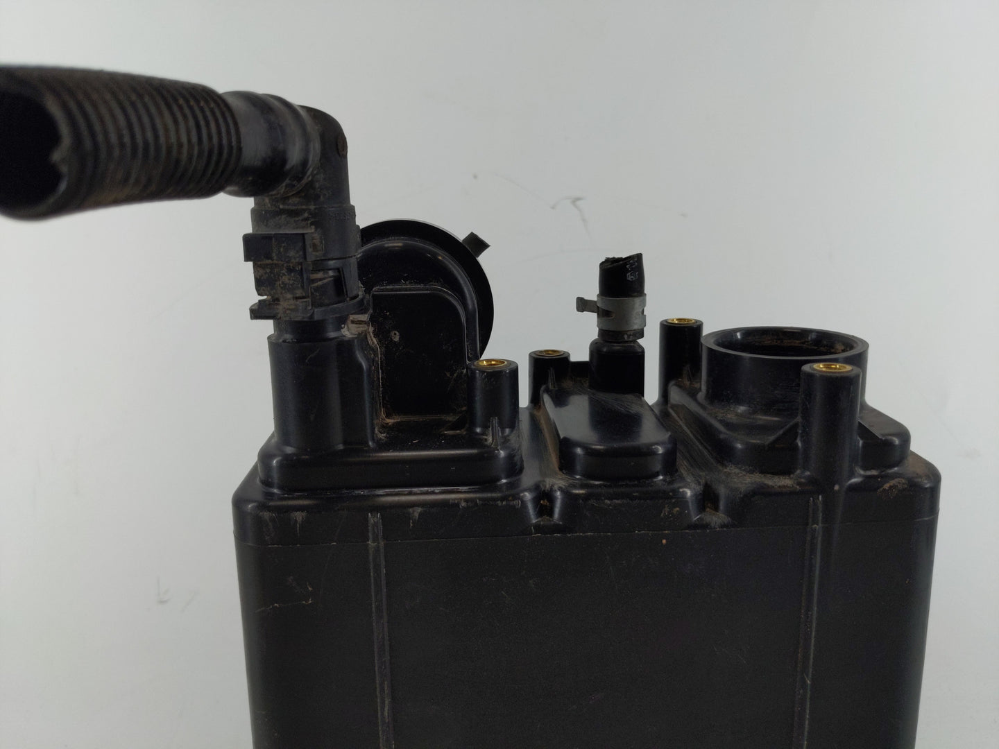 2008 Toyota Camry Fuel Vapor Charcoal Canister - Oemusedautoparts1.com
