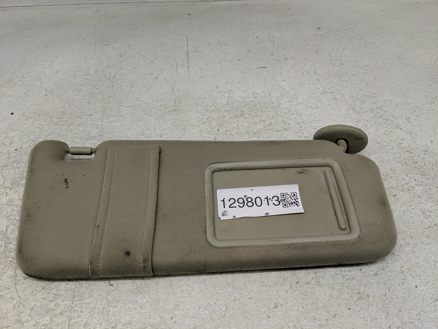 2007-2011 Toyota Camry Sun Visor Shade Replacement Passenger Right Mirror Fits Fits 2007 2008 2009 2010 2011 OEM Used Auto P
