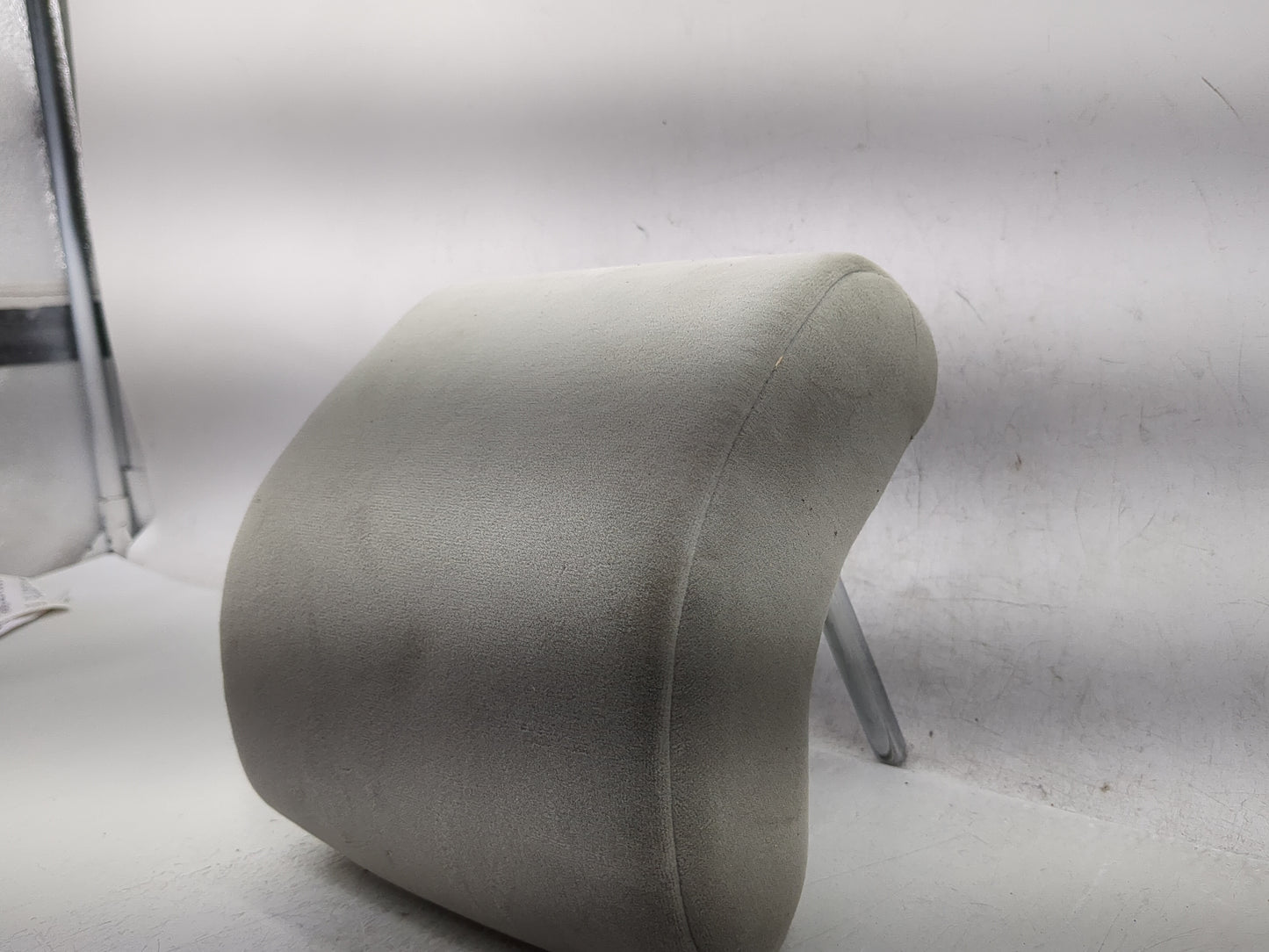 2007-2009 Toyota Camry Headrest Head Rest Rear Center Seat Fits Fits 2007 2008 2009 OEM Used Auto Parts - Oemusedautoparts1.