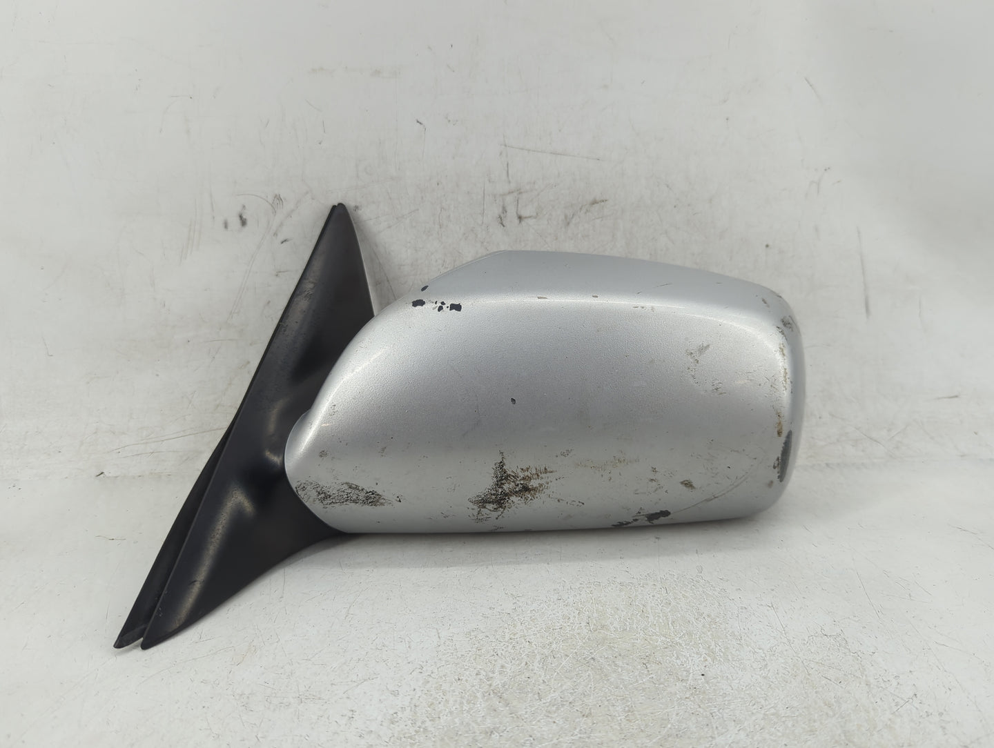 2007-2011 Toyota Camry Driver Side View Mirror - Left Door Mirror OEM Used - Oemusedautoparts1.com
