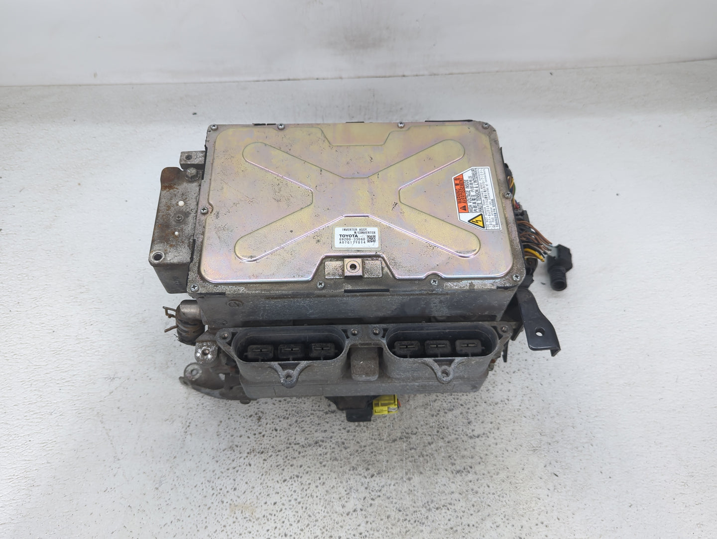 2007-2011 Toyota Camry Hybrid DC Synergy Drive Power Inverter P/N:G9201-33010 Fits Fits 2007 2008 2009 2010 2011 OEM Used Au