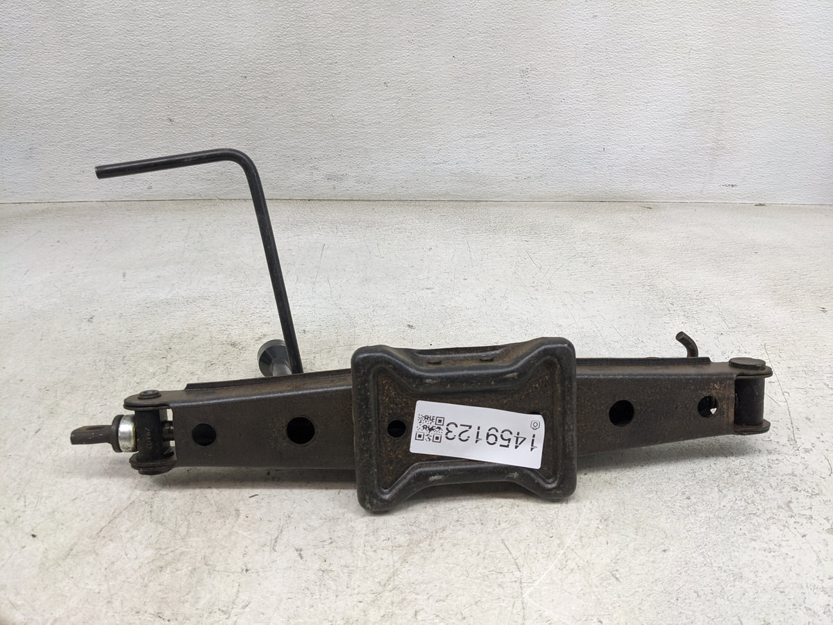 2008 Toyota Camry Spare Scissor Car Jack 1459123 - Oemusedautoparts1.com