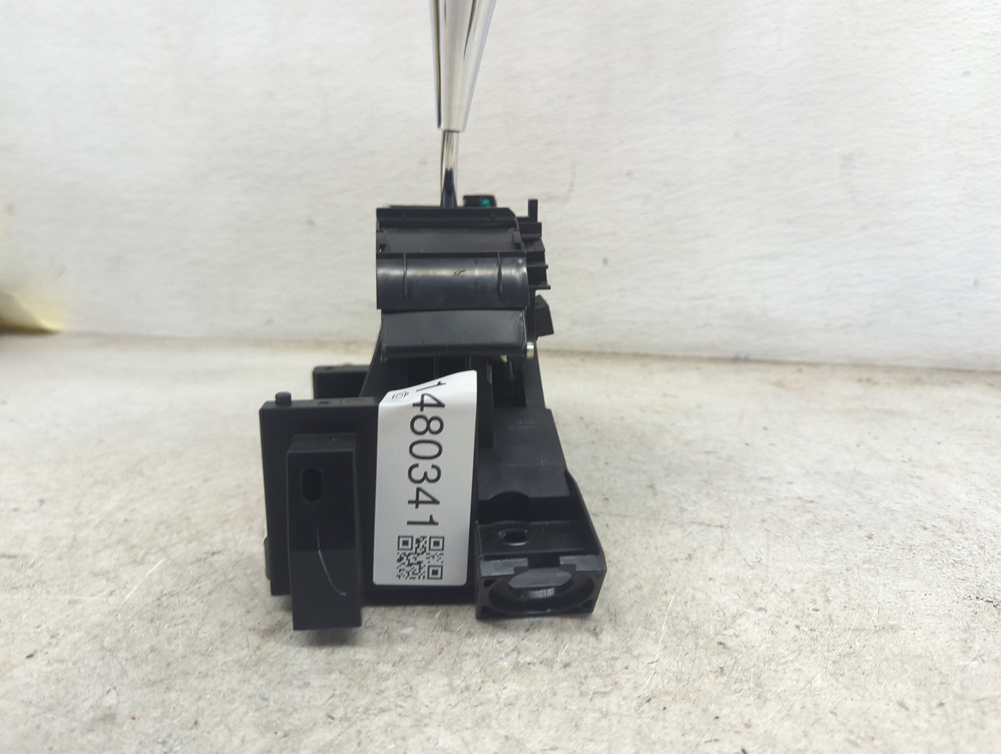 2008 Toyota Camry Floor Console Assembly Shifter 1480341 - Oemusedautoparts1.com