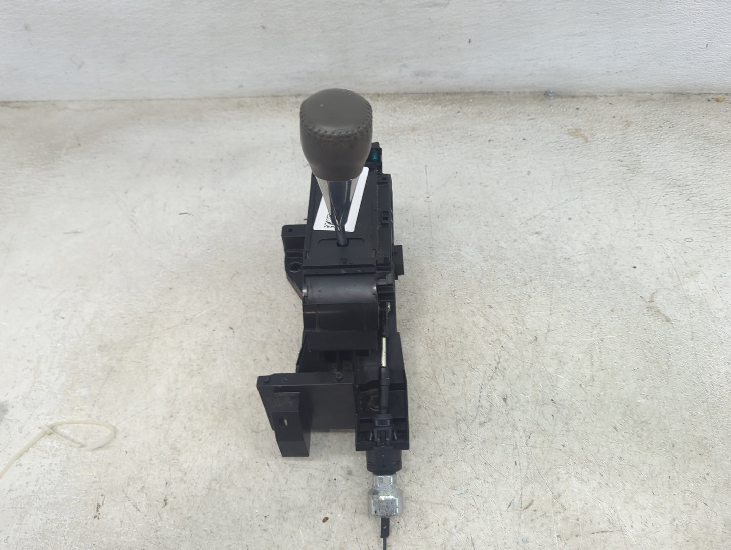 2008 Toyota Camry Floor Console Assembly Shifter - Oemusedautoparts1.com