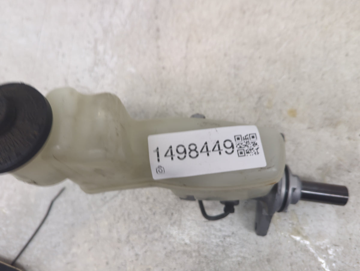 2007-2011 Toyota Camry Brake Master Cylinder 1498449 - Oemusedautoparts1.com
