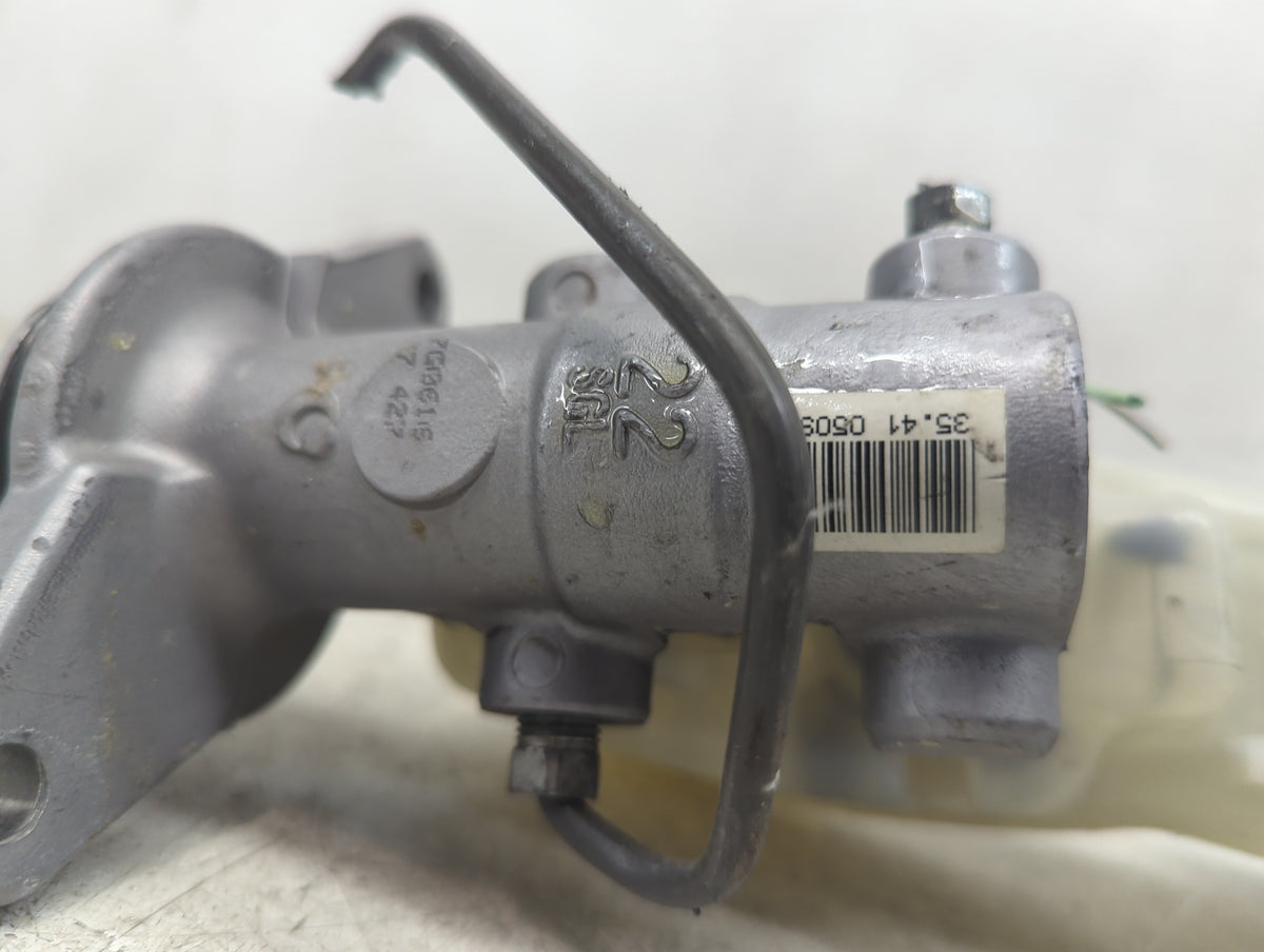 2007-2011 Toyota Camry Brake Master Cylinder 1498449 - Oemusedautoparts1.com