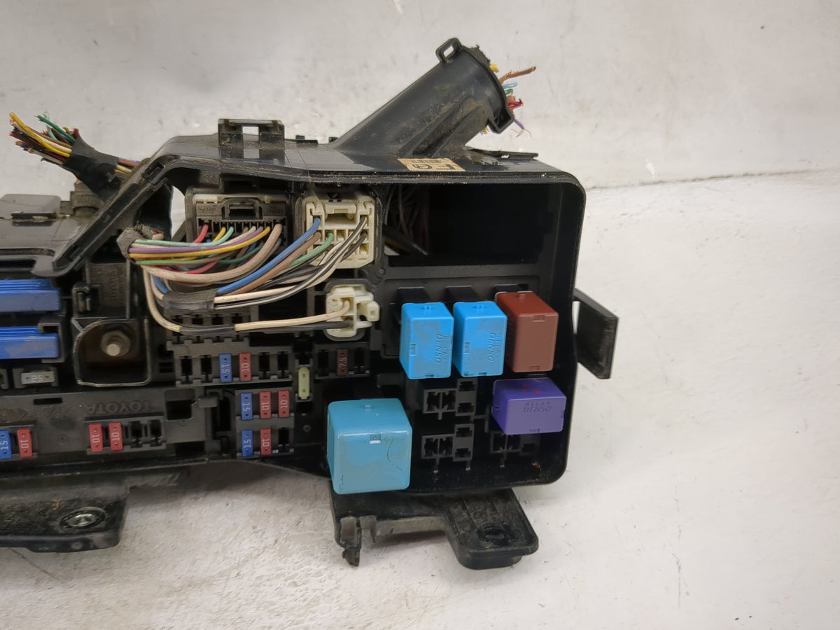 2007-2009 Toyota Camry Fusebox Fuse Box Panel Relay Module P/N:82620-07050 82620-33030, 82720-06091 Fits Fits 2007 2008 2009