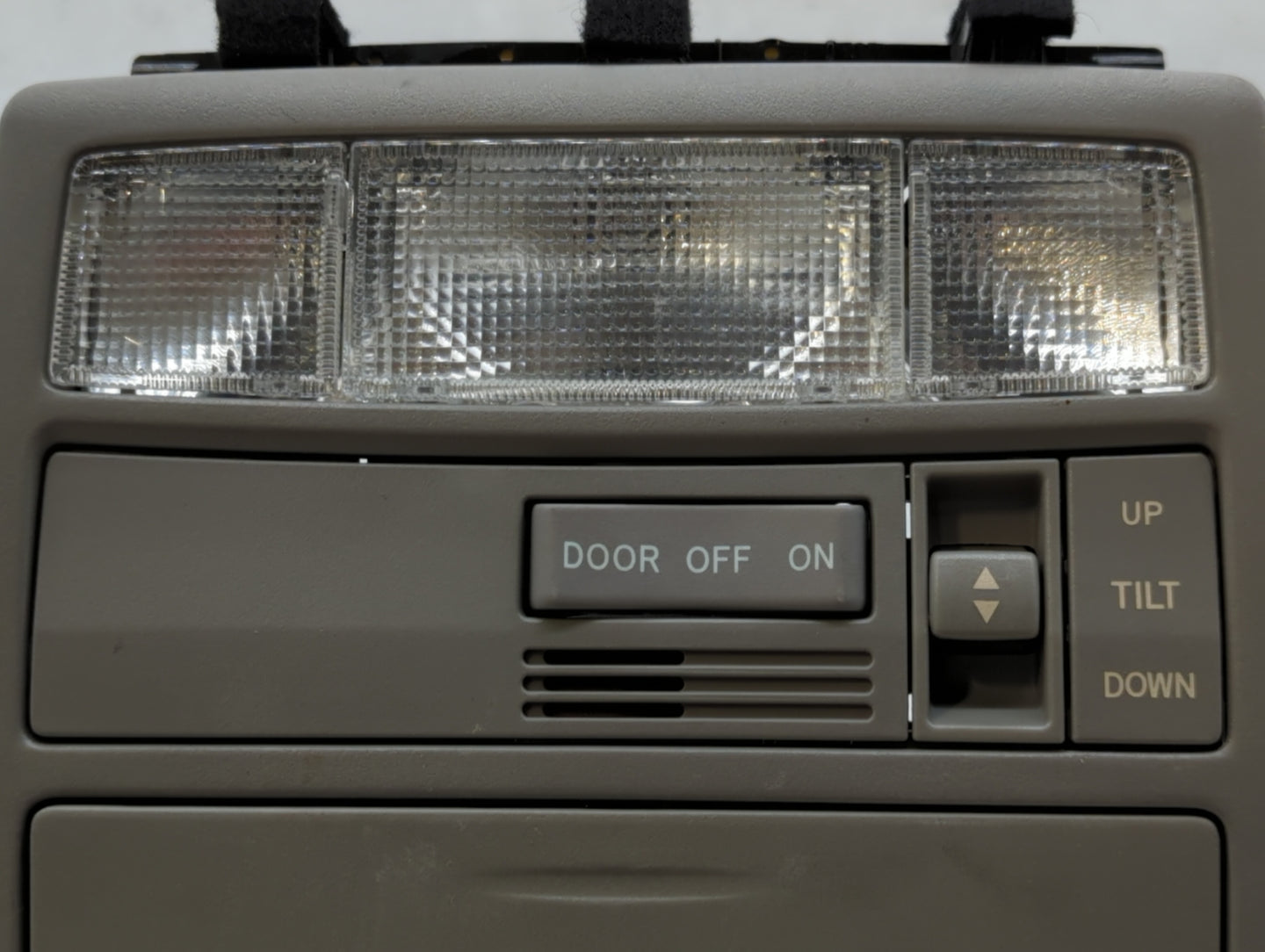 2008 Toyota Camry Overhead Roof Console - Oemusedautoparts1.com
