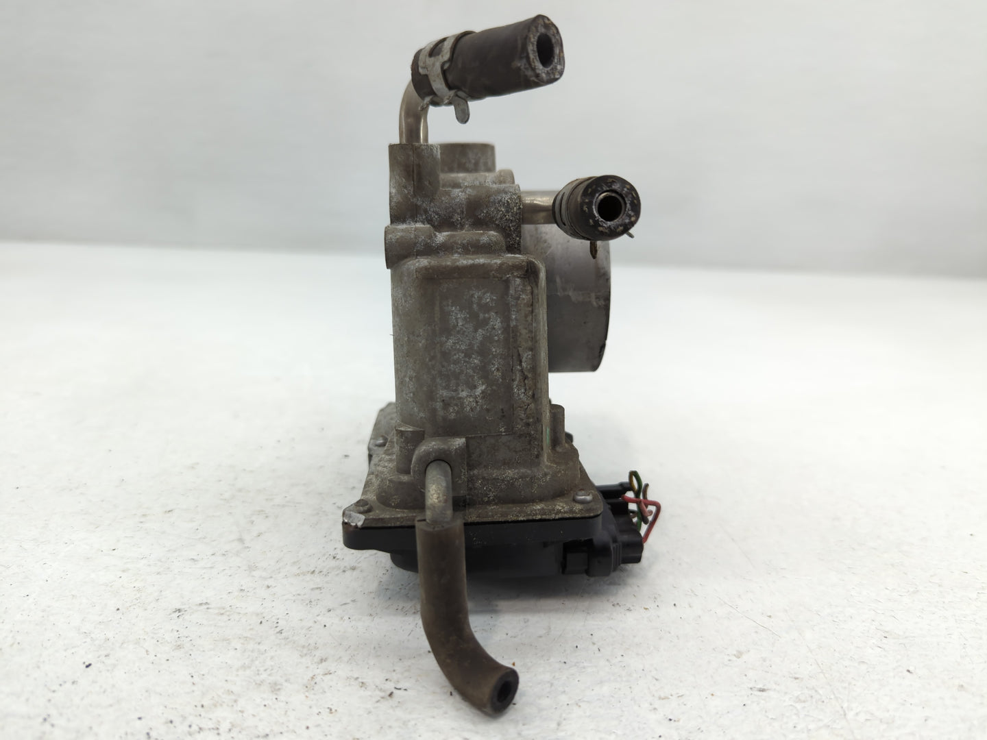 2007-2011 Toyota Camry Throttle Body P/N:22030-0H030 Fits Fits 2006 2007 2008 2009 2010 2011 2012 2013 2014 2015 OEM Used Au