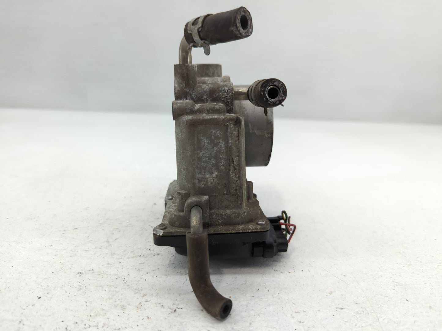 2007-2011 Toyota Camry Throttle Body P/N:22030-0H030 Fits Fits 2006 2007 2008 2009 2010 2011 2012 2013 2014 2015 OEM Used Au