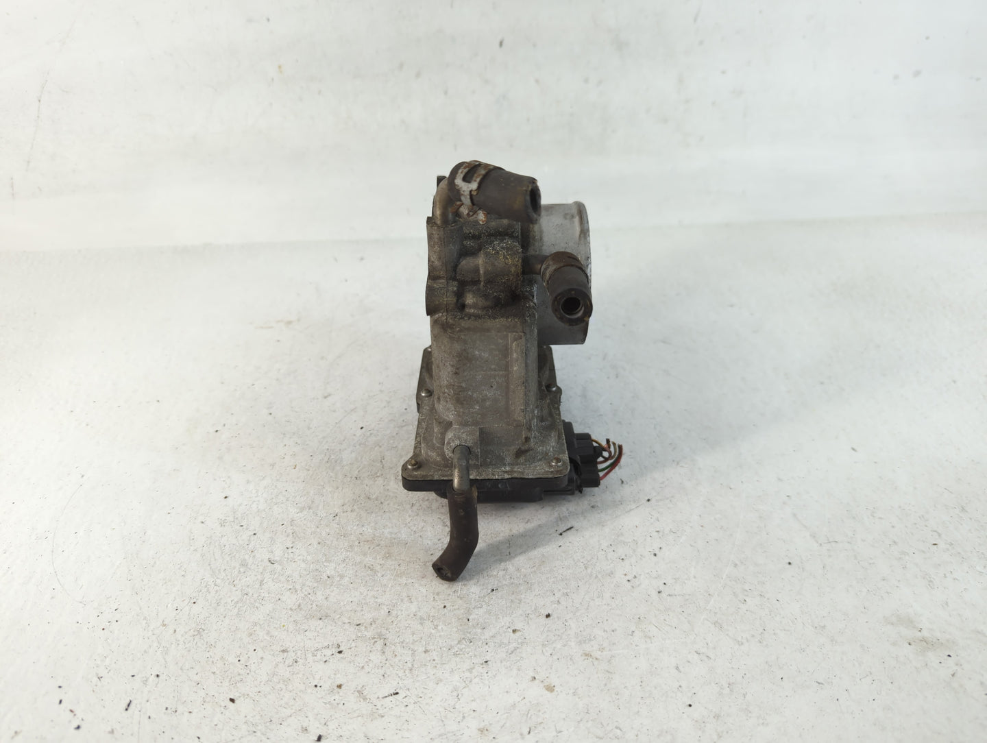 2007-2011 Toyota Camry Throttle Body P/N:22030-0H030 Fits Fits 2006 2007 2008 2009 2010 2011 2012 2013 2014 2015 OEM Used Au