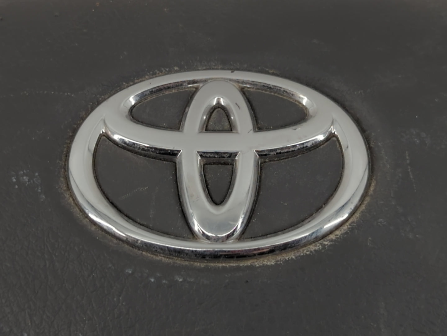 2007-2011 Toyota Camry Air Bag Driver Left Steering Wheel Mounted Fits Fits 2007 2008 2009 2010 2011 OEM Used Auto Parts - O