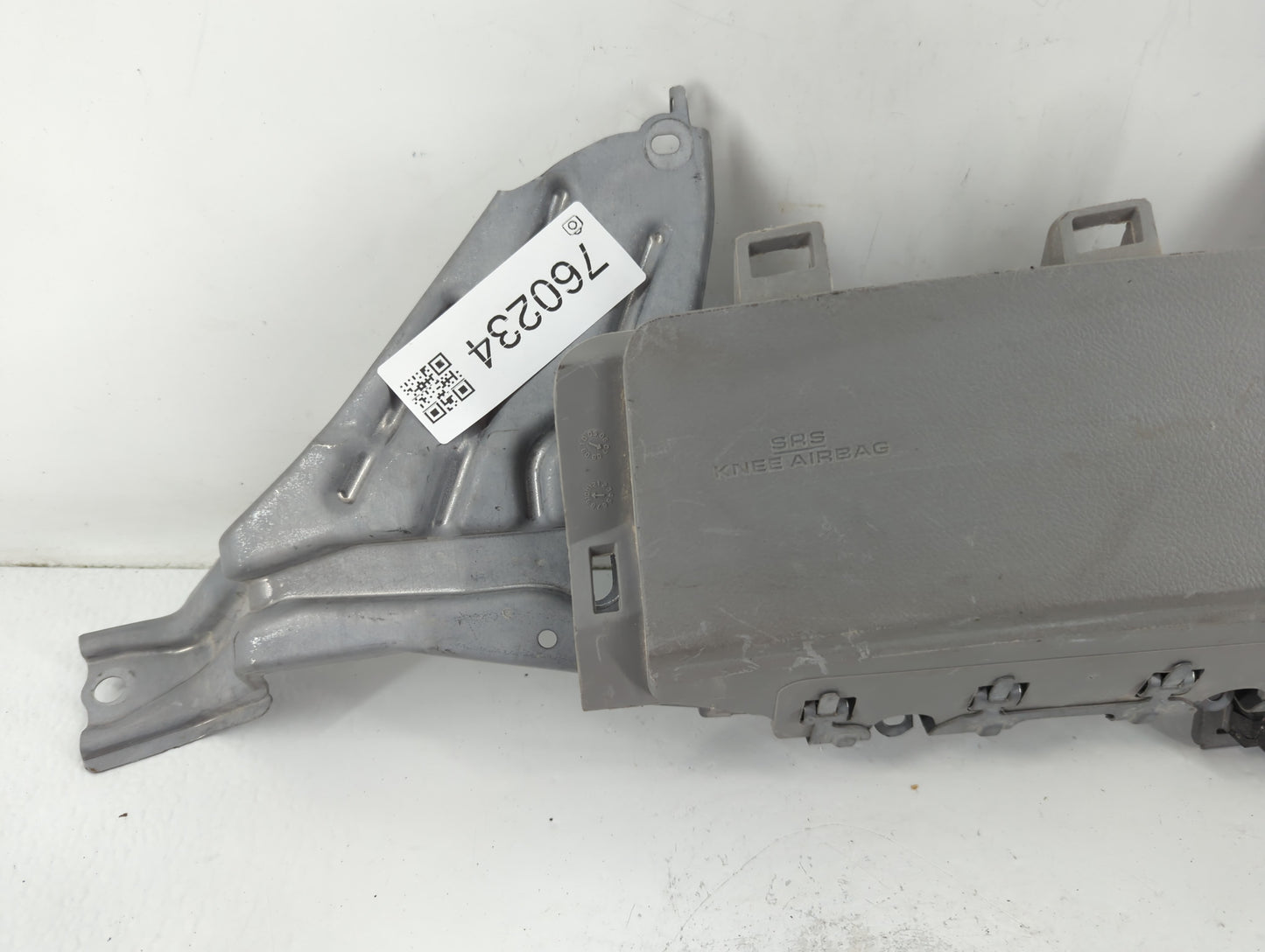 2007-2011 Toyota Camry Air Bag Driver Left Steering Wheel Mounted Fits Fits 2007 2008 2009 2010 2011 OEM Used Auto Parts - O