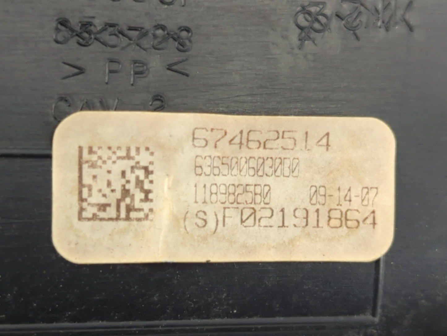 2008 Toyota Camry Overhead Roof Console - Oemusedautoparts1.com