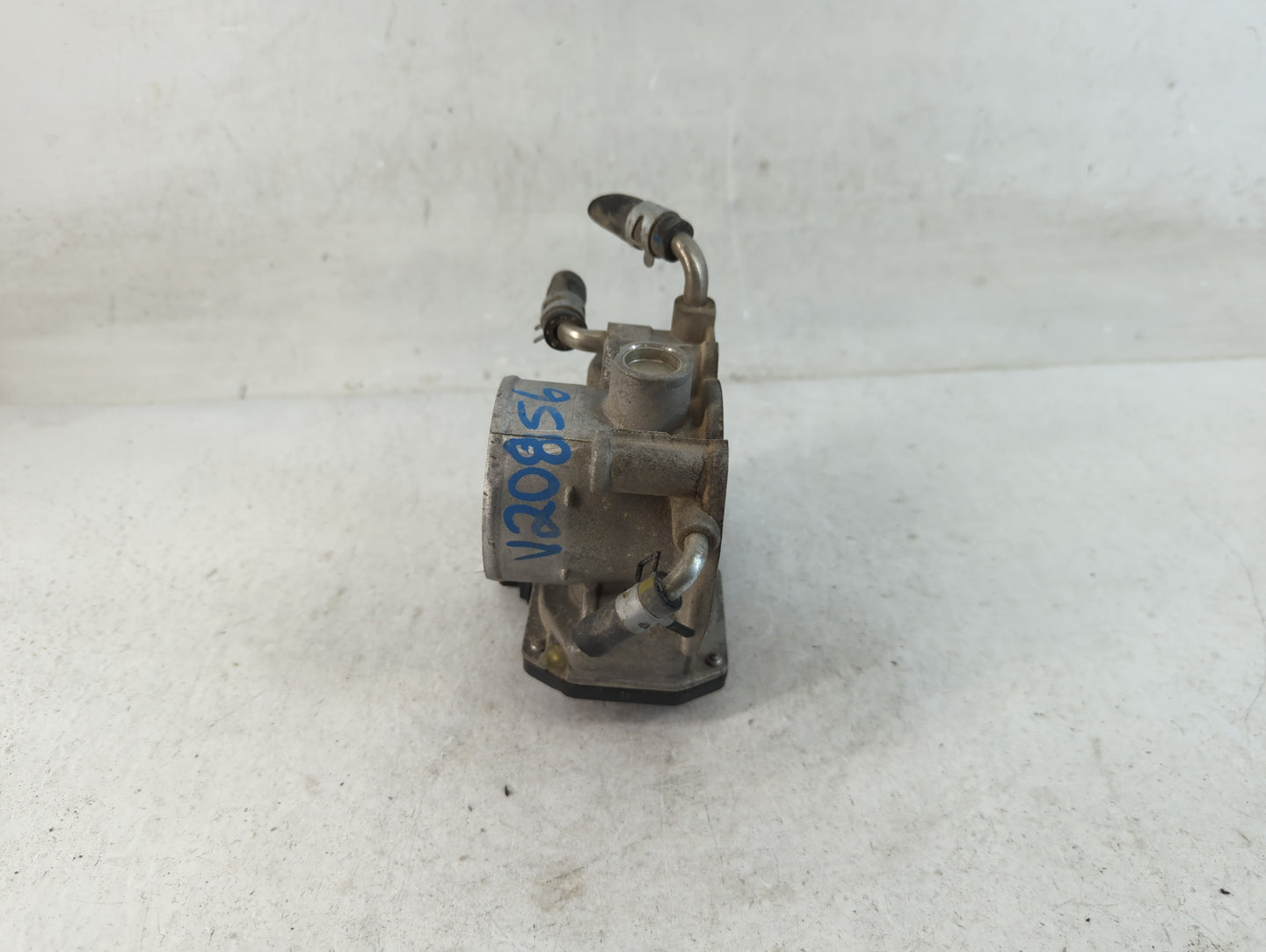 2007-2011 Toyota Camry Throttle Body P/N:22030-0H030 Fits Fits 2006 2007 2008 2009 2010 2011 2012 2013 2014 2015 OEM Used Au