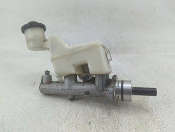 2003-2008 Toyota Corolla Brake Master Cylinder - Oemusedautoparts1.com