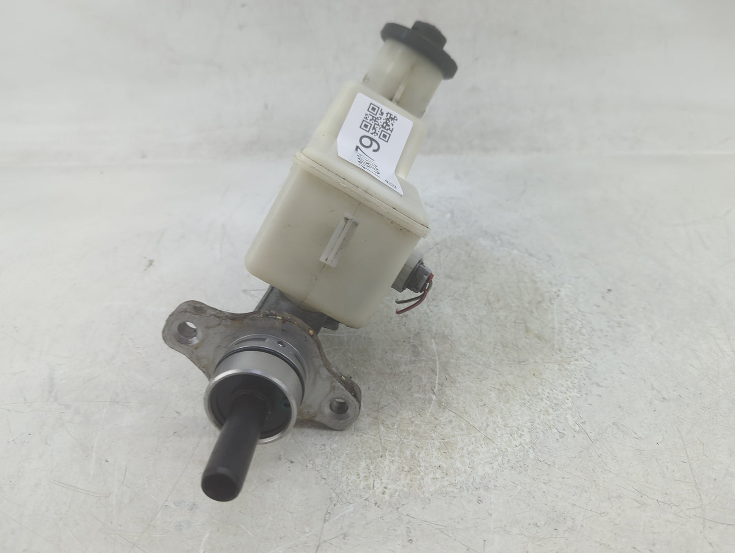 2003-2008 Toyota Corolla Brake Master Cylinder - Oemusedautoparts1.com