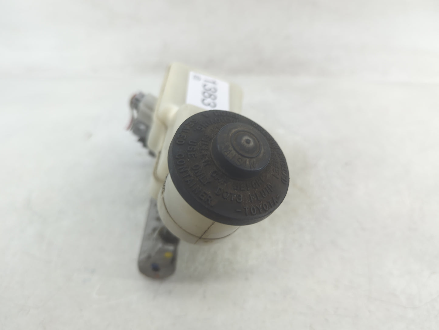 2003-2008 Toyota Corolla Brake Master Cylinder - Oemusedautoparts1.com