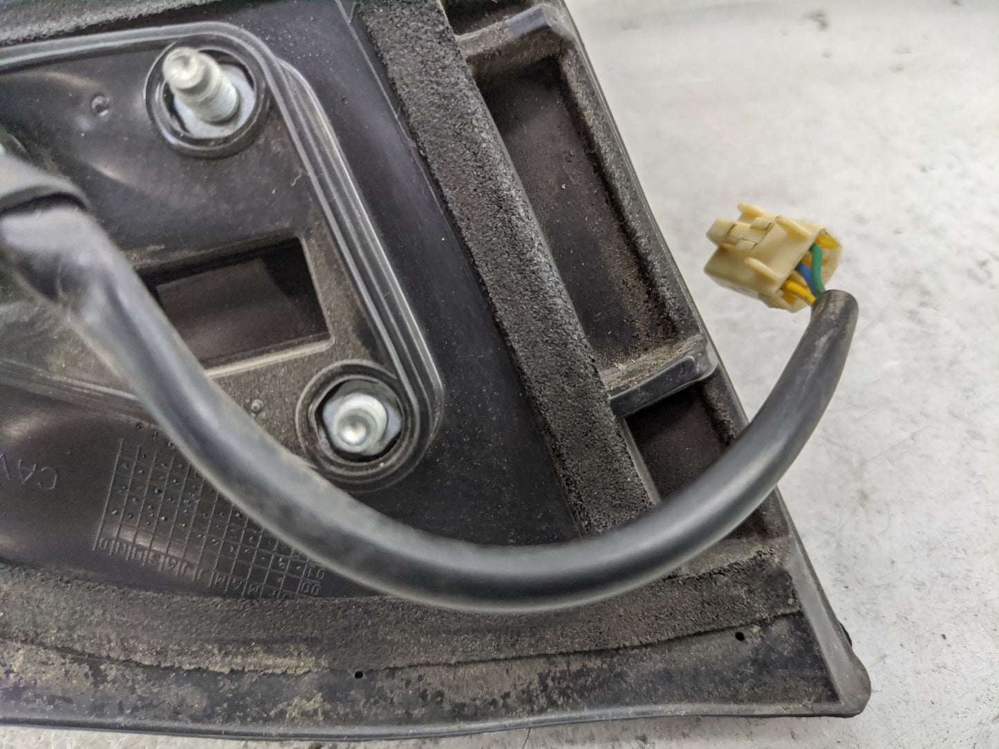 2003-2008 Toyota Corolla Passenger Side View Mirror - Right Door Mirror OEM Used - Oemusedautoparts1.com