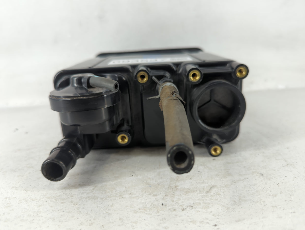 2008 Toyota Corolla Fuel Vapor Charcoal Canister - Oemusedautoparts1.com