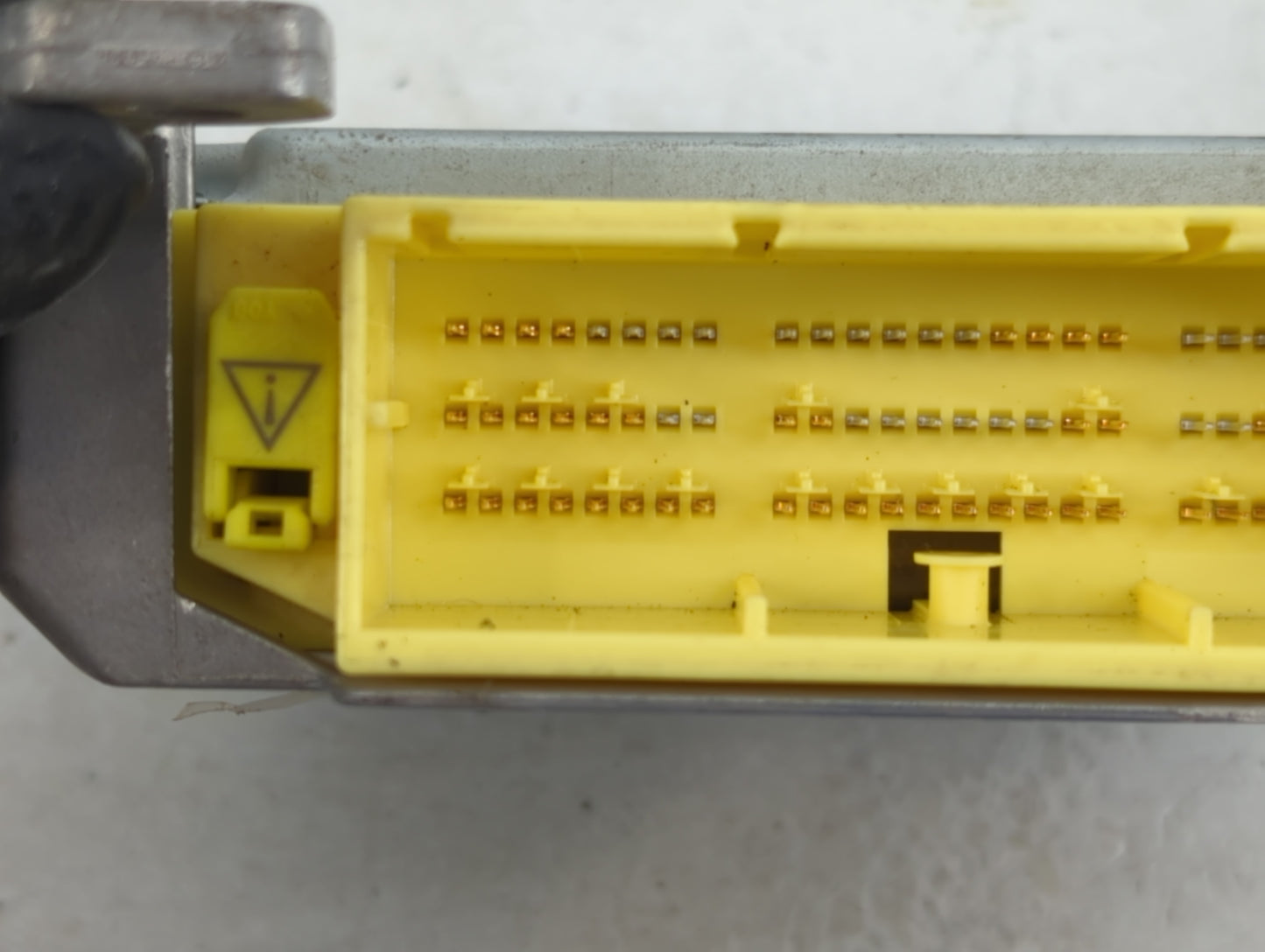 2008-2010 Toyota Highlander Chassis Control Module Ccm Bcm Body Control - Oemusedautoparts1.com