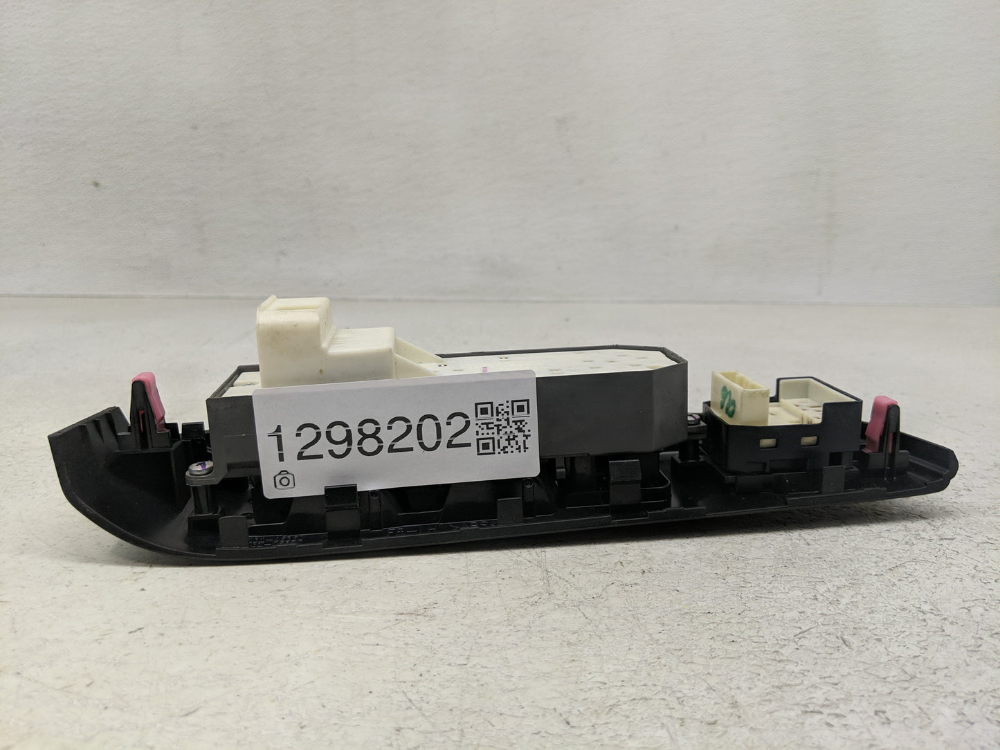 2008-2013 Toyota Highlander Master Power Window Switch Replacement Driver Side Left P/N:74232-48070 Fits OEM Used Auto Parts