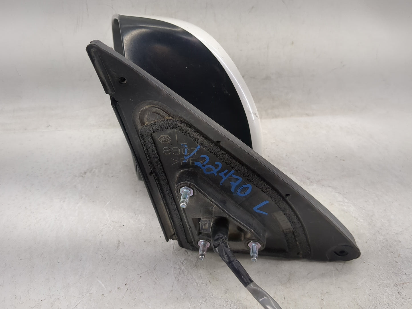 2008-2013 Toyota Highlander Driver Side View Mirror - Left Door Mirror OEM Used - Oemusedautoparts1.com