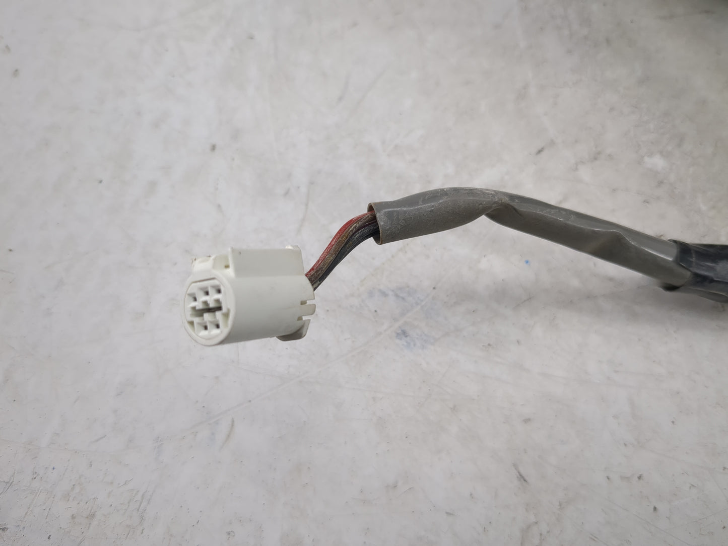 2008-2013 Toyota Highlander Driver Side View Mirror - Left Door Mirror OEM Used - Oemusedautoparts1.com